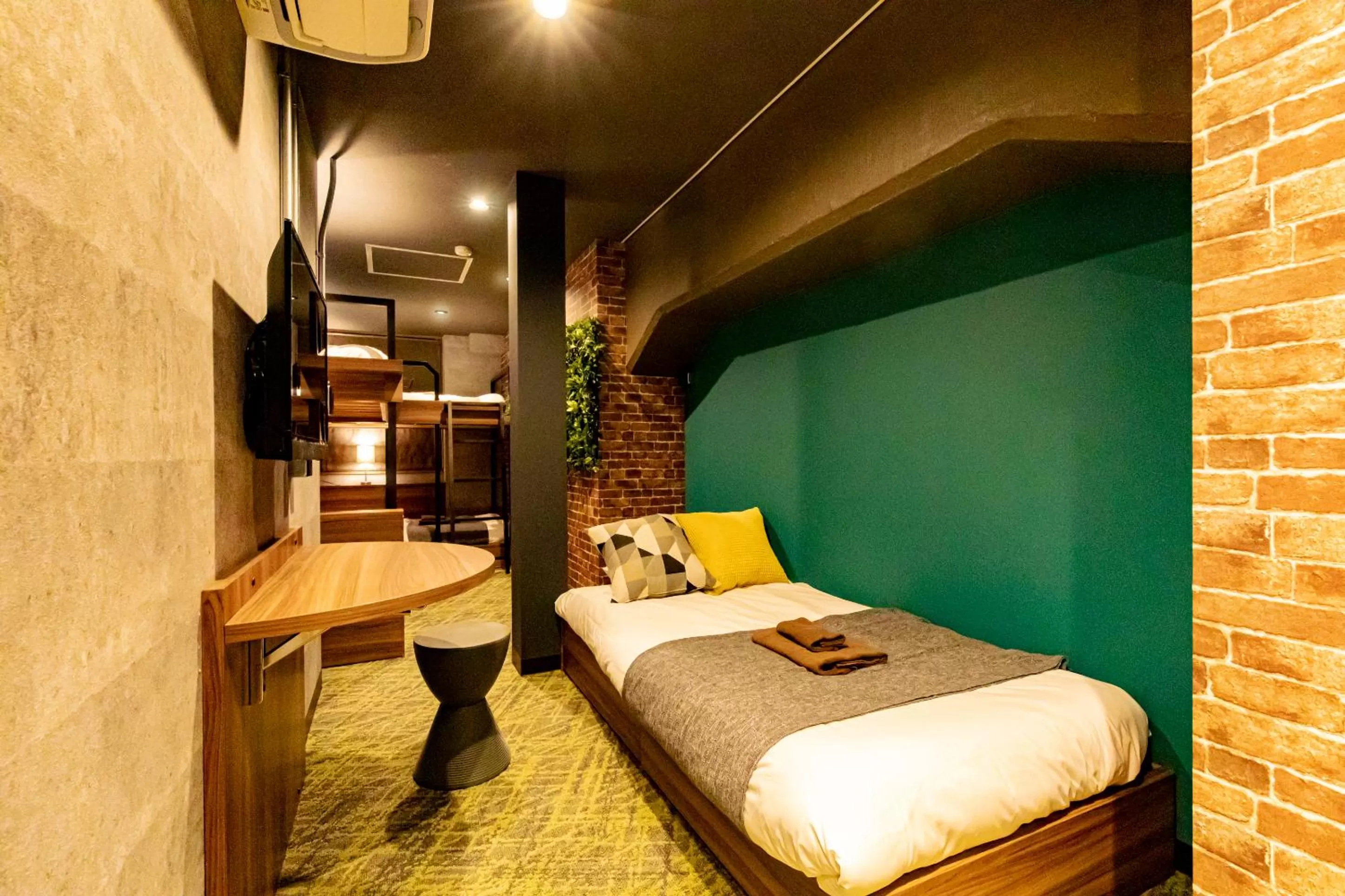 Bed in UNDER RAILWAY HOTEL AKIHABARA