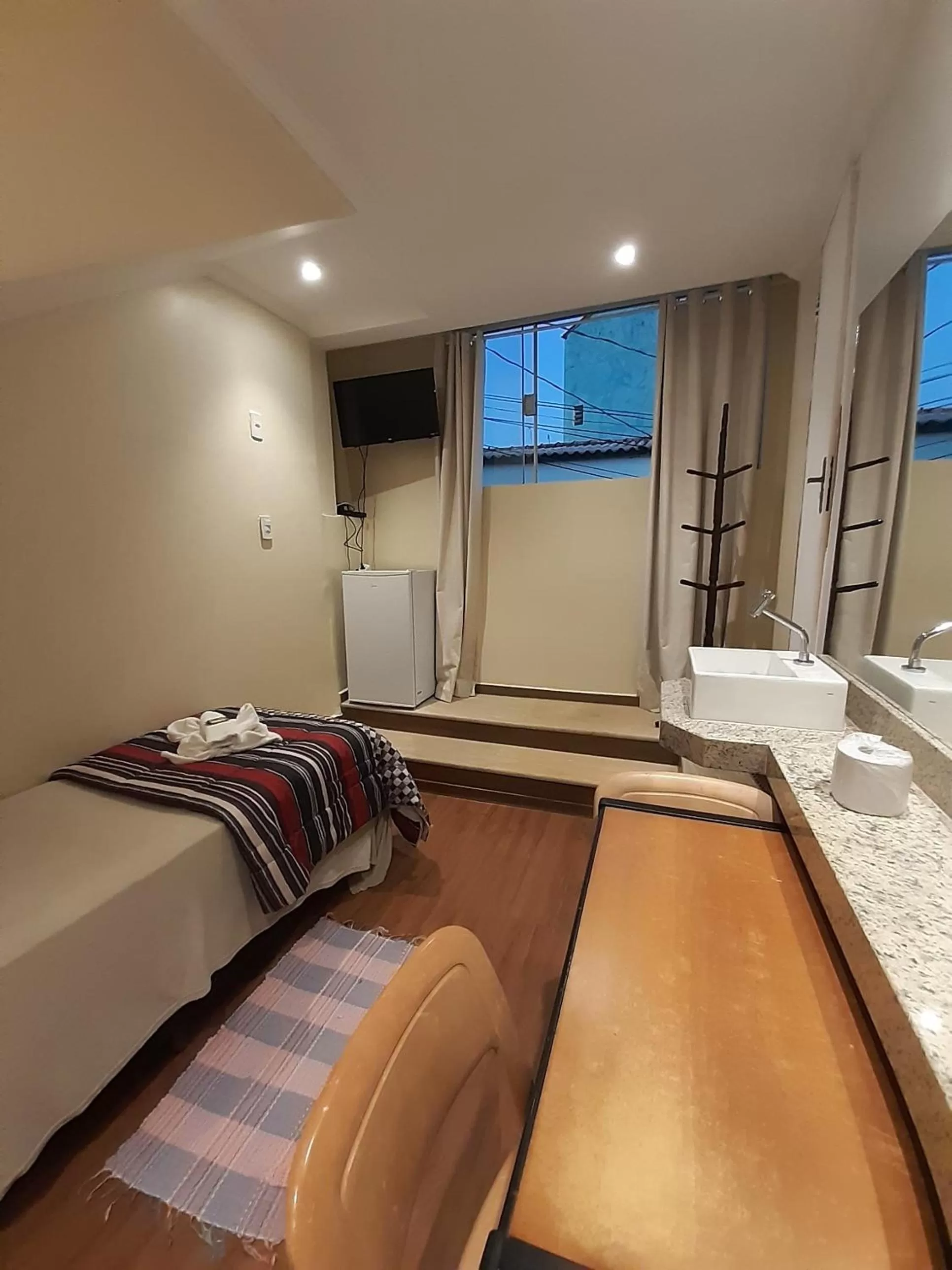 Toilet, Bed in Pousada Reino Encantado - São Thomé das Letras - Minas Gerais