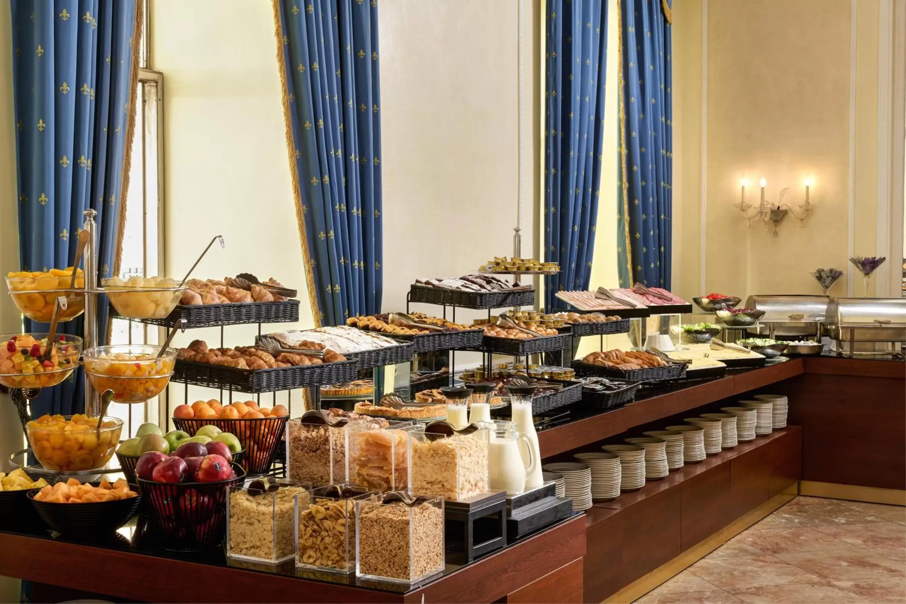 Buffet breakfast, Restaurant/Places to Eat in Hotel Quirinale