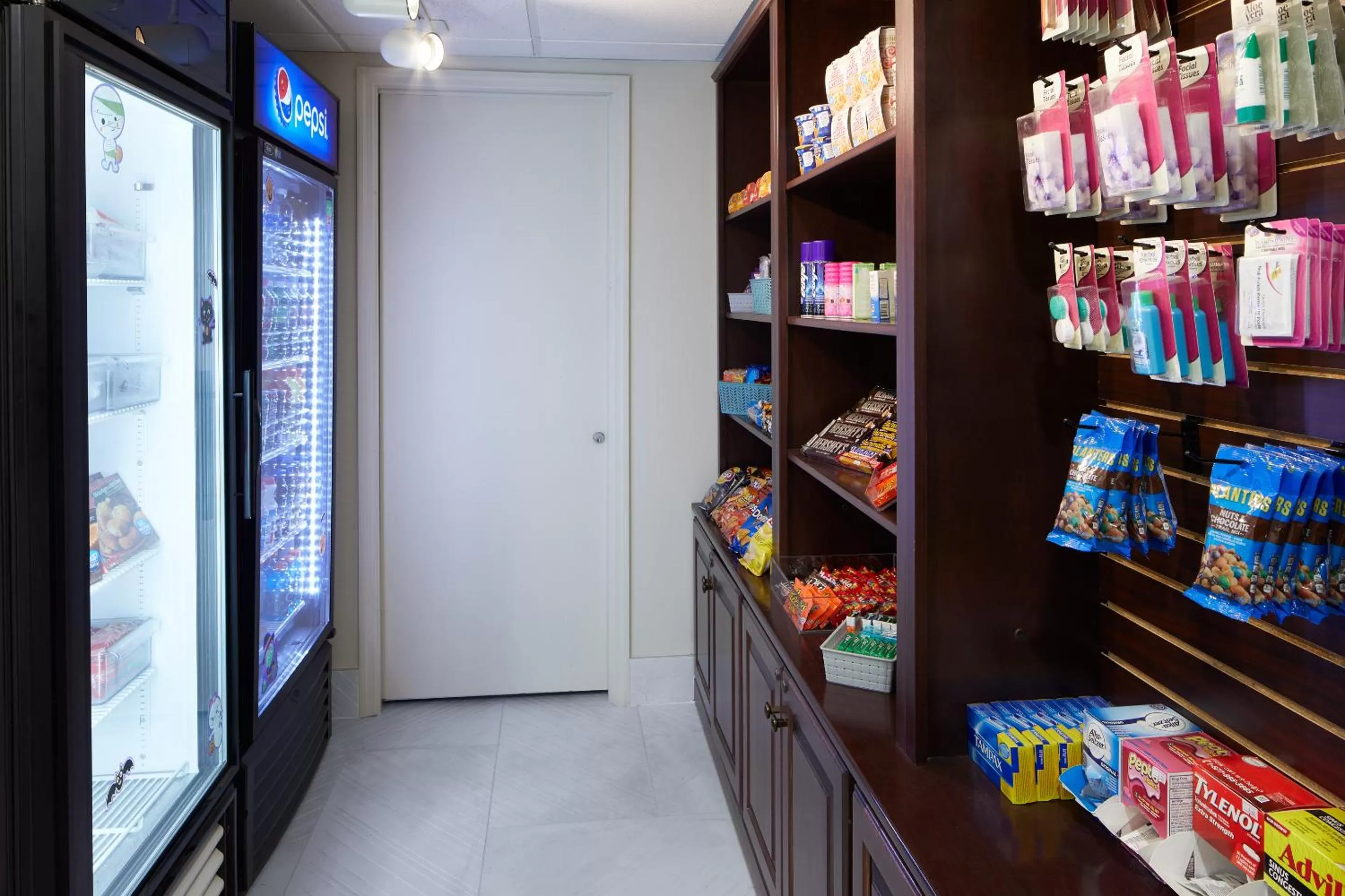 Shopping Area in Wingate by Wyndham St. Clairsville/Wheeling