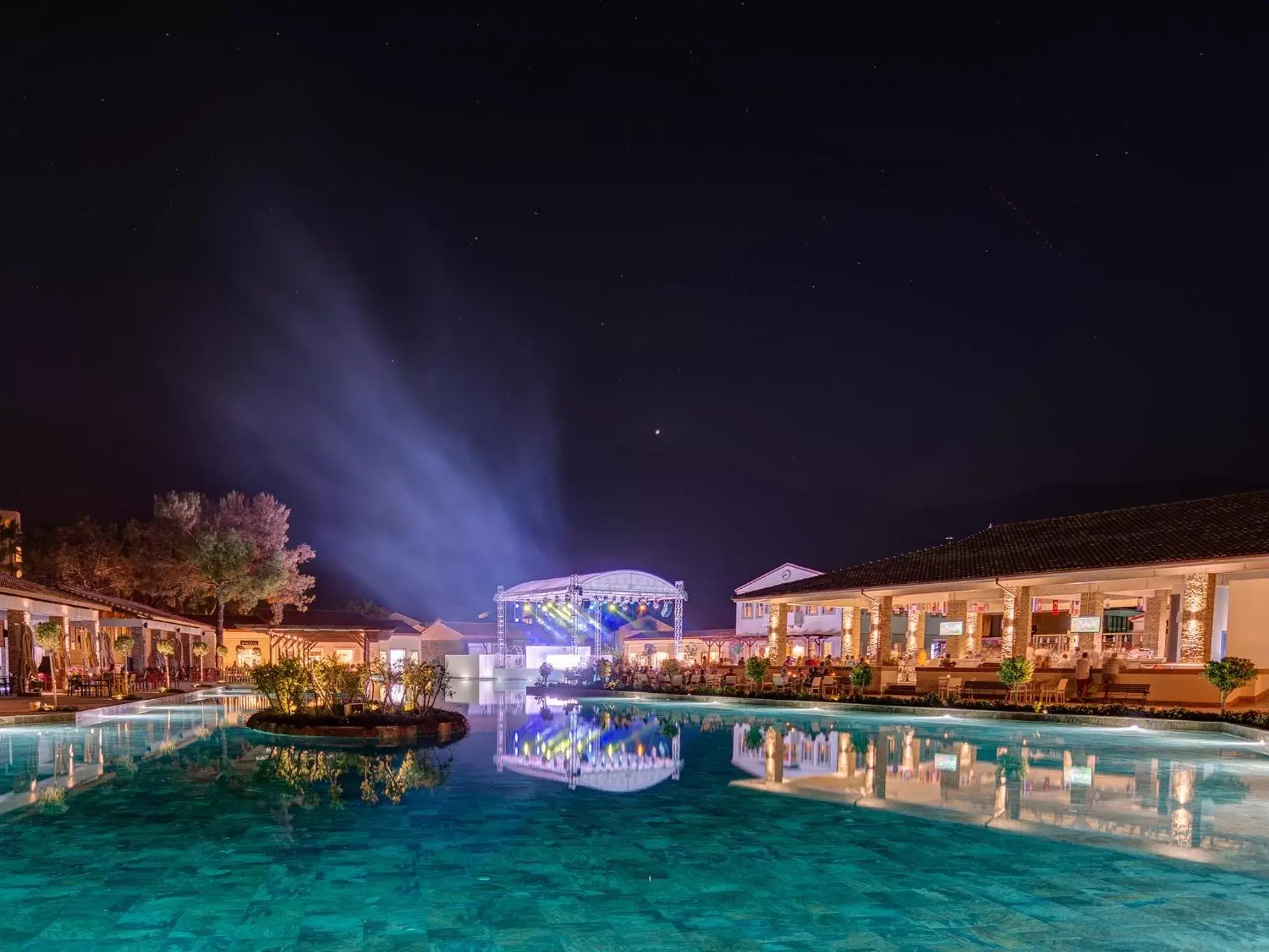 Lounge or bar, Swimming Pool in Rixos Premium Tekirova - The Land of Legends Access