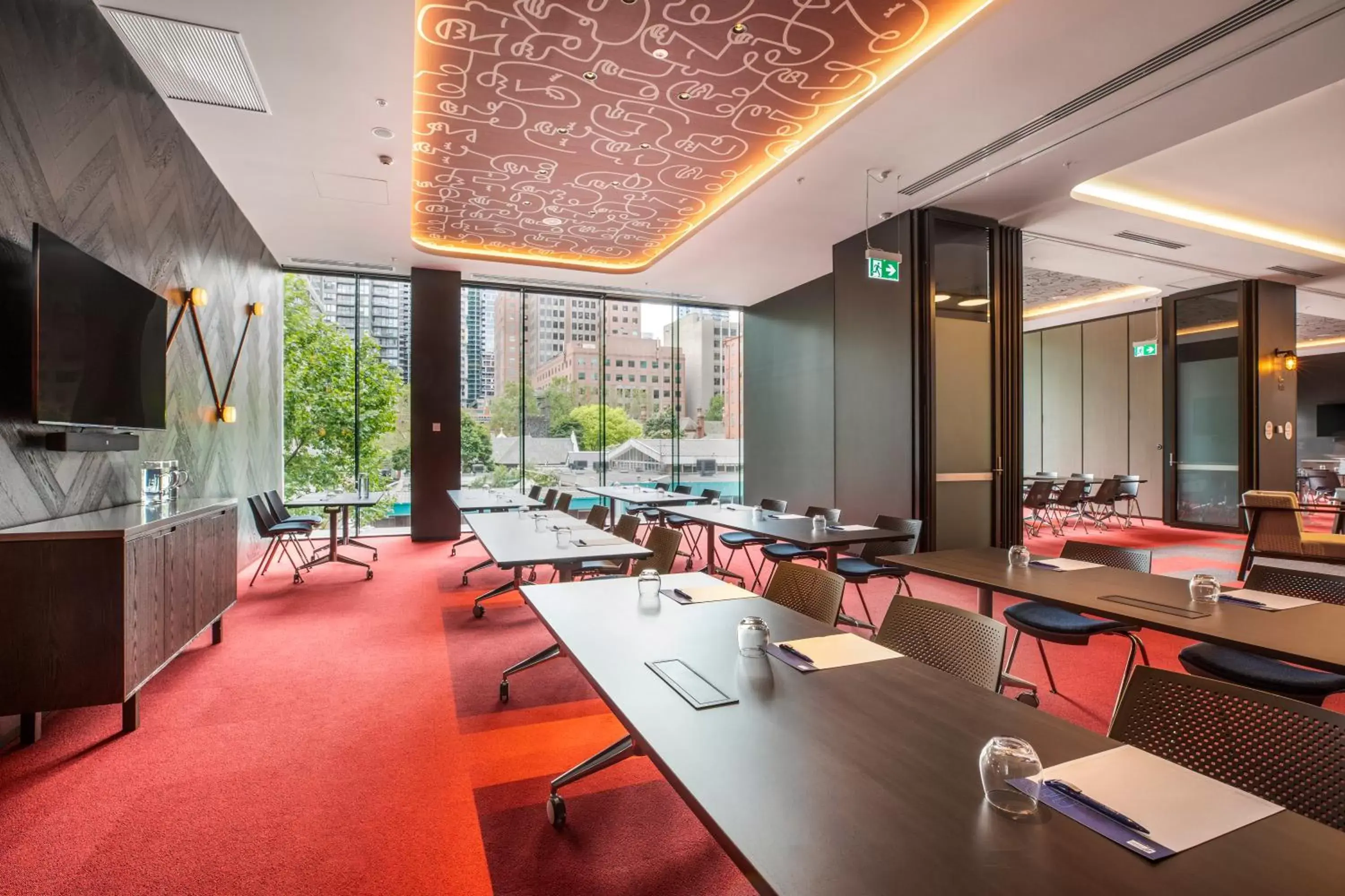Meeting/conference room, Restaurant/Places to Eat in Holiday Inn Express Melbourne Little Collins, an IHG Hotel