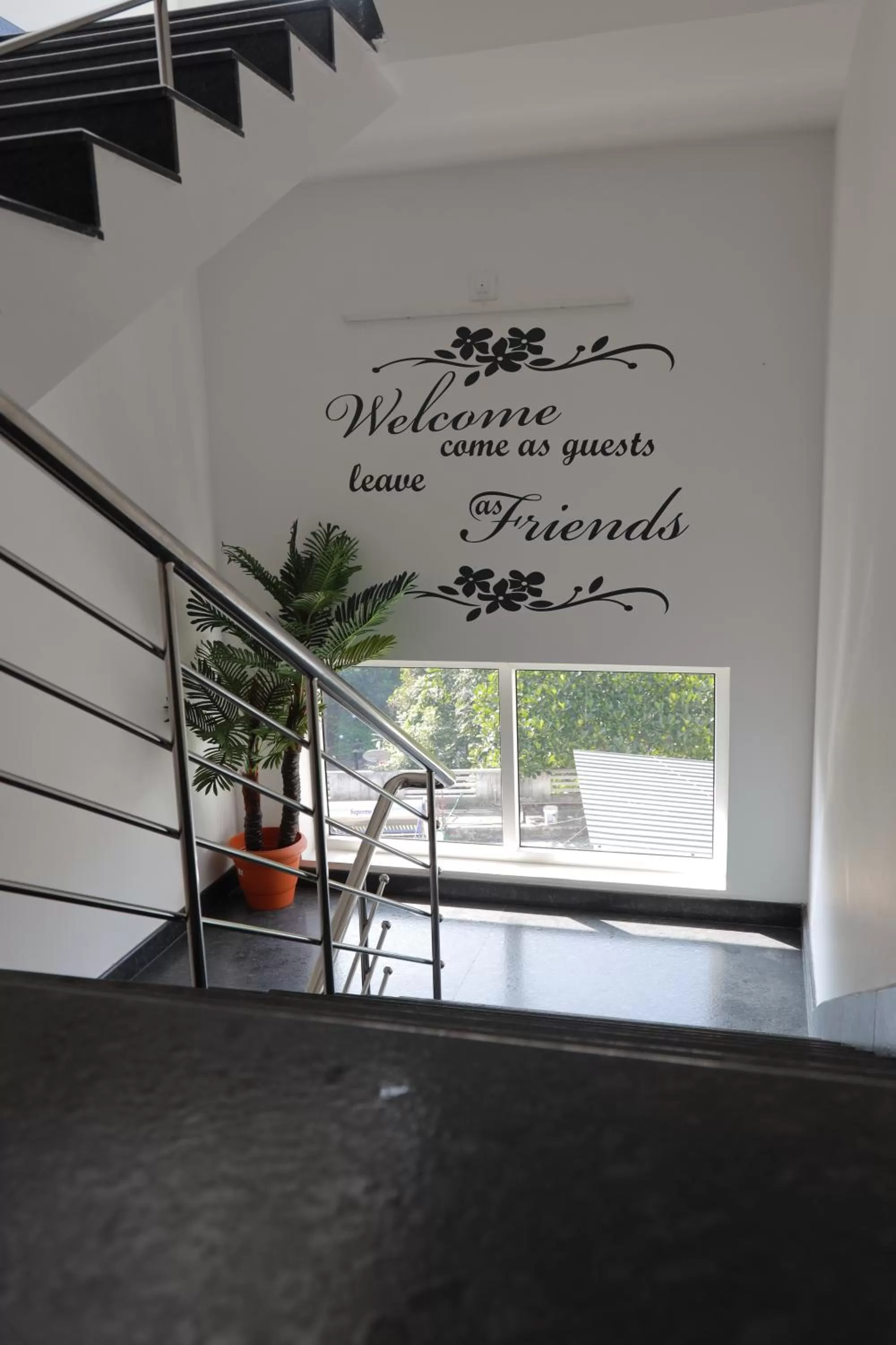 Facade/entrance in Casillda Munnar