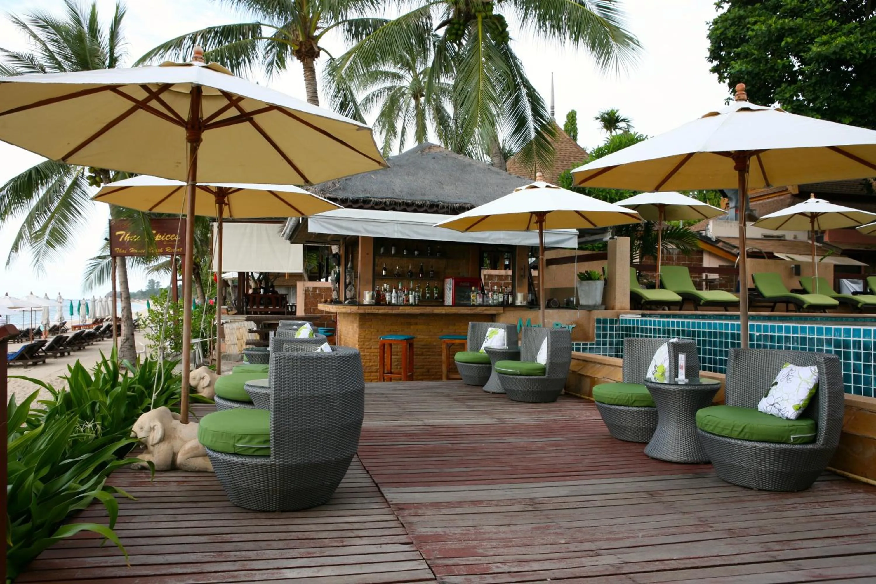 Lounge or bar in Samui Jasmine Resort - SHA Plus