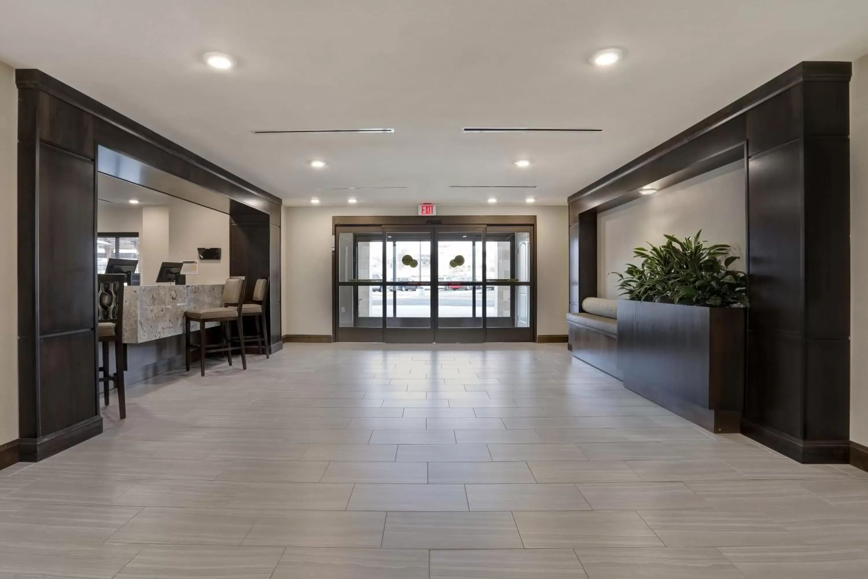 Lobby or reception, Lobby/Reception in Staybridge Suites - Overland Park - Kansas City S, an IHG Hotel