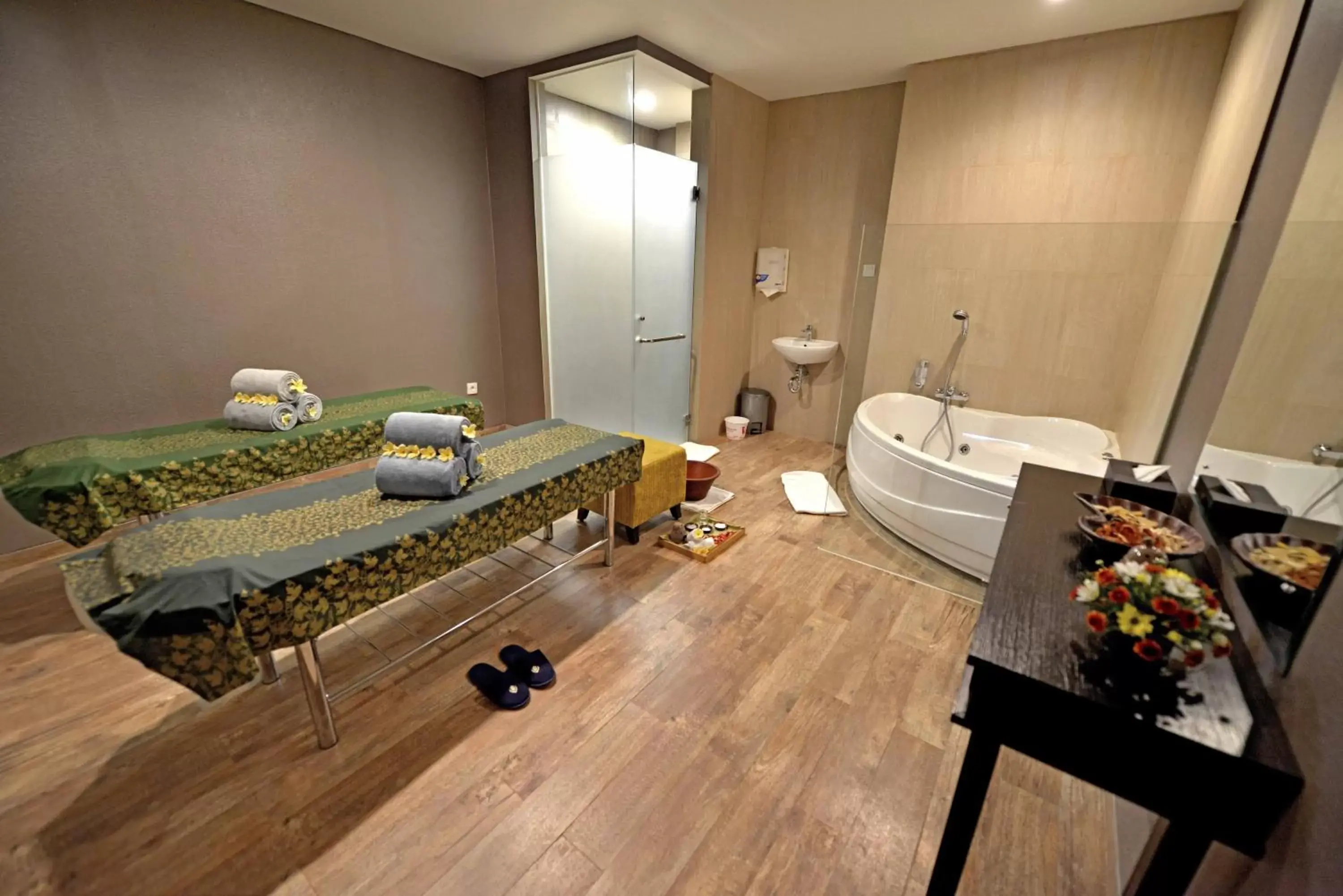 Spa and wellness centre/facilities, Bathroom in Lombok Astoria Hotel