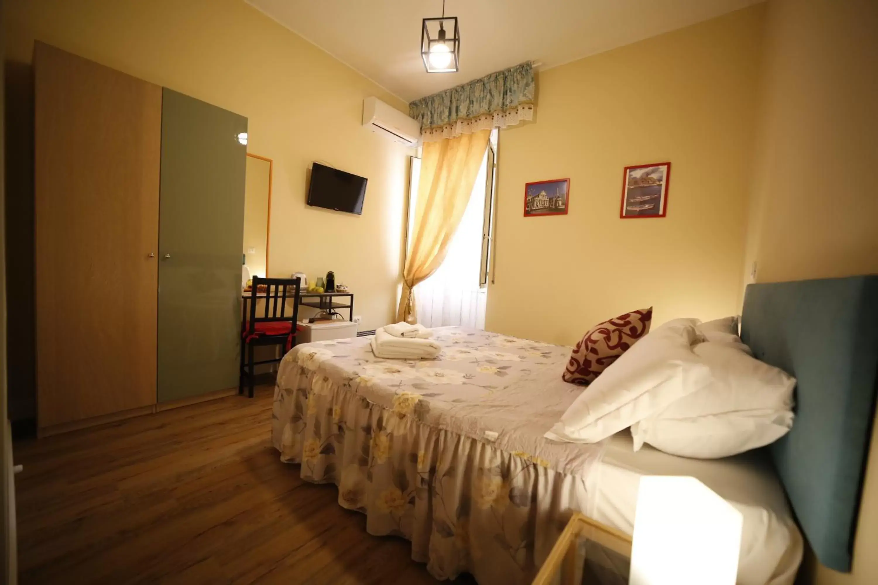 Bed in Al Quadrato D'Oro rooms