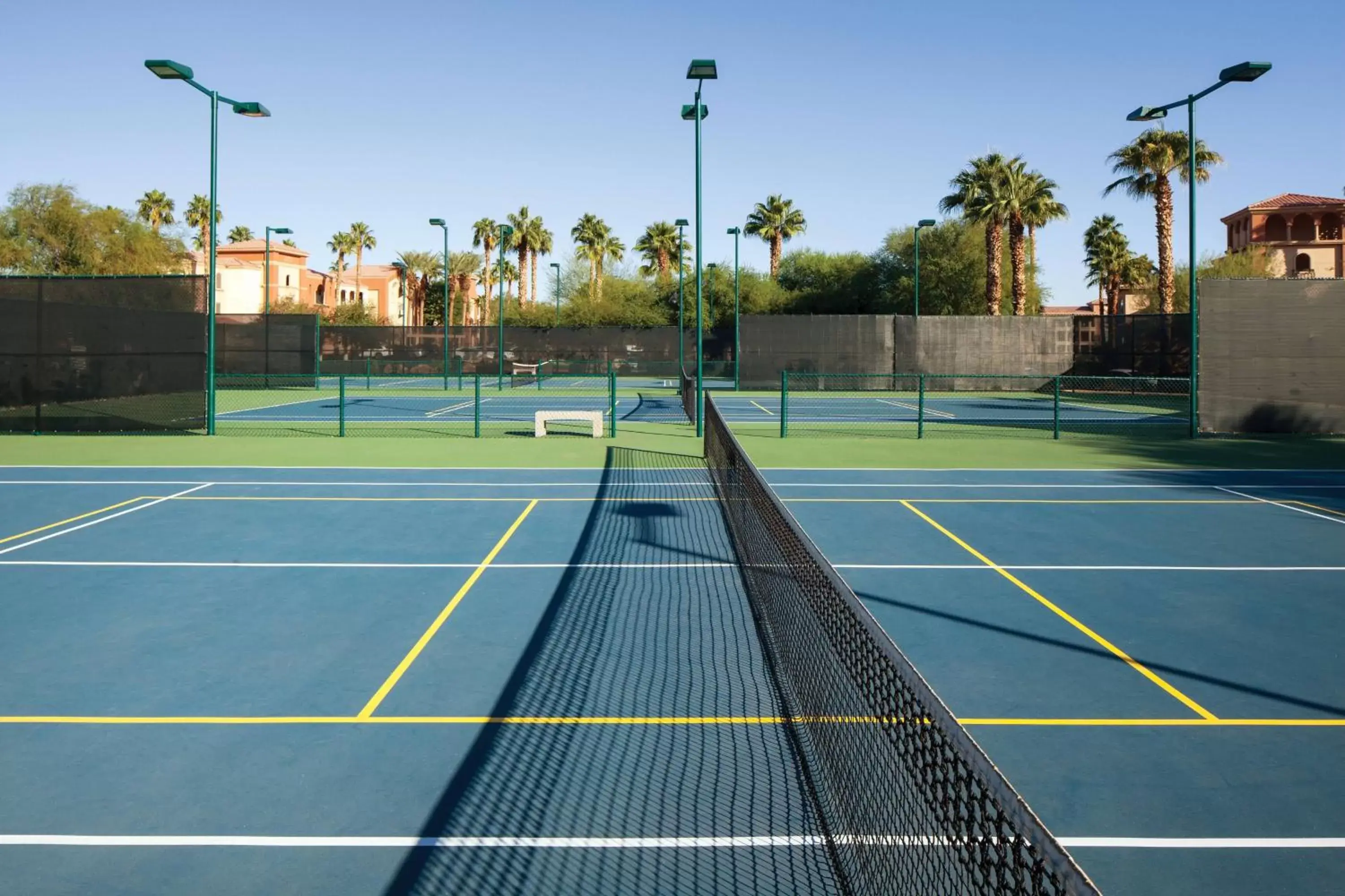Tennis court, Tennis/Squash in Marriott's Shadow Ridge I - The Villages