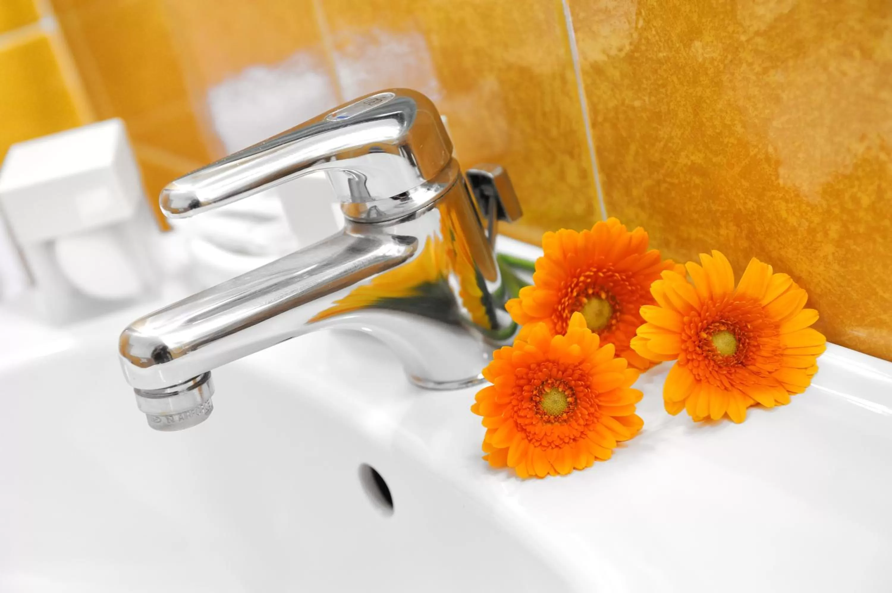 Bathroom in LH Hotel Lloyd Roma