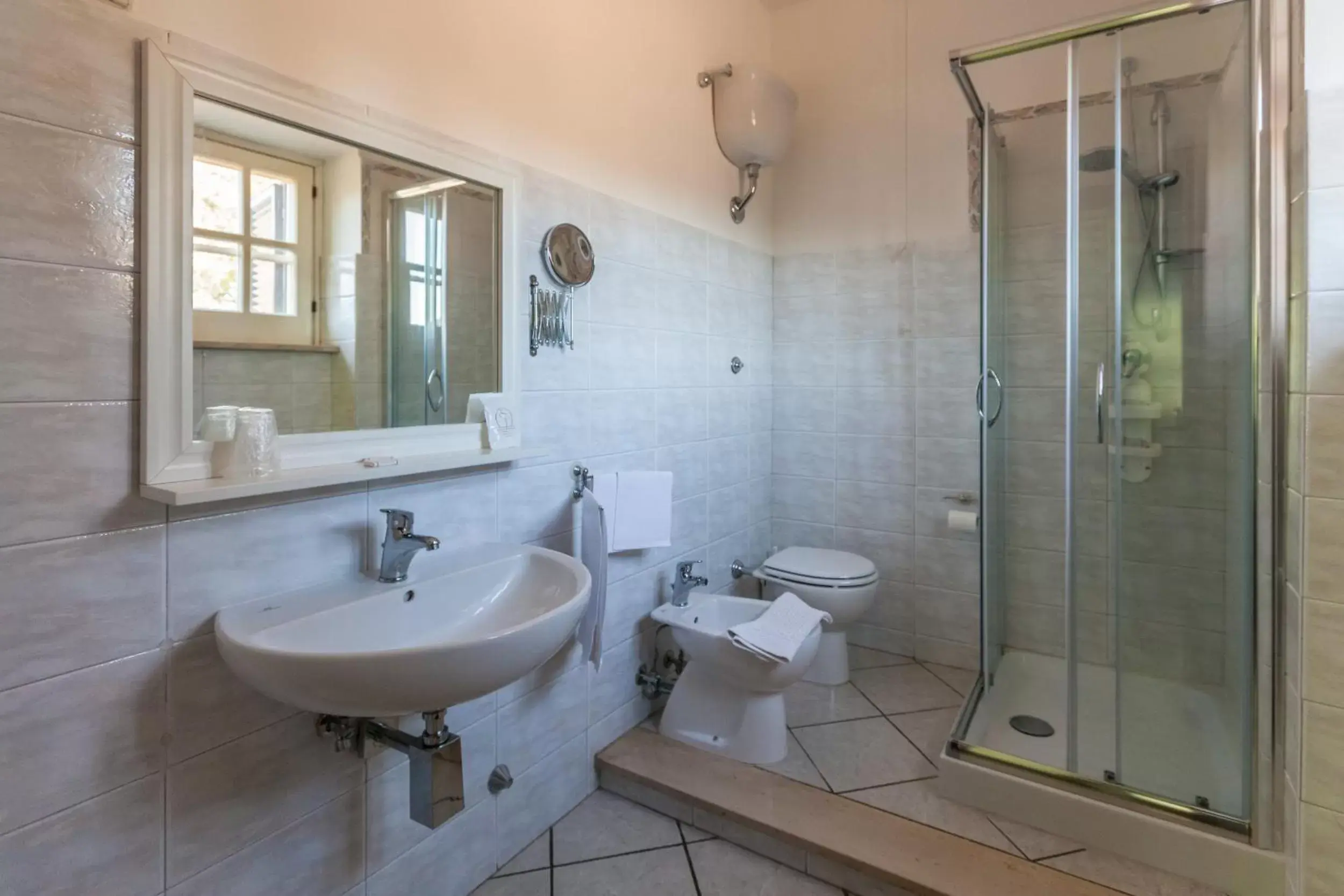 Bathroom in Hotel Villa dei Butteri - Aprilia