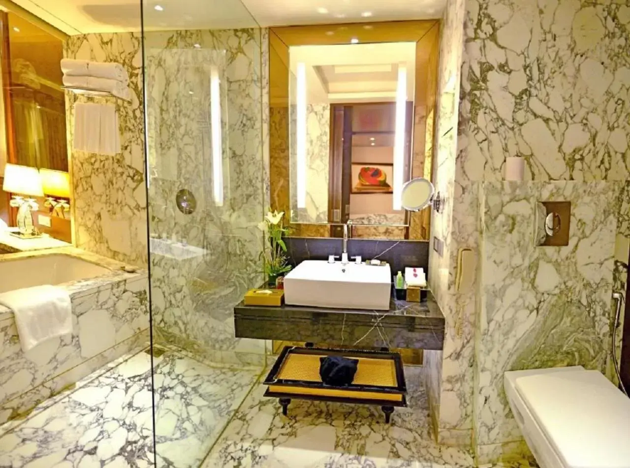 Bathroom in Radisson Blu Jaipur