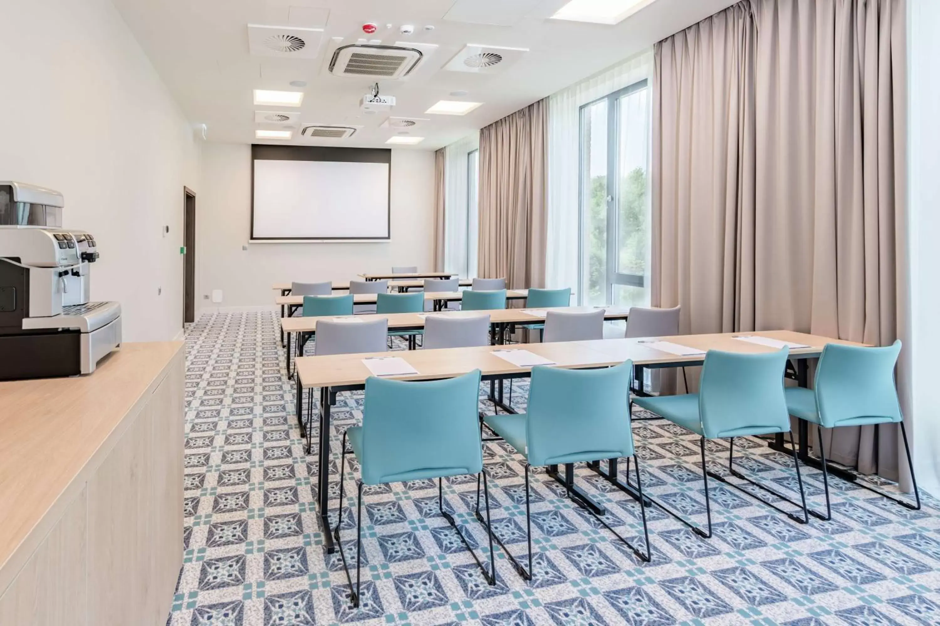 Meeting/conference room in Hampton by Hilton Oswiecim