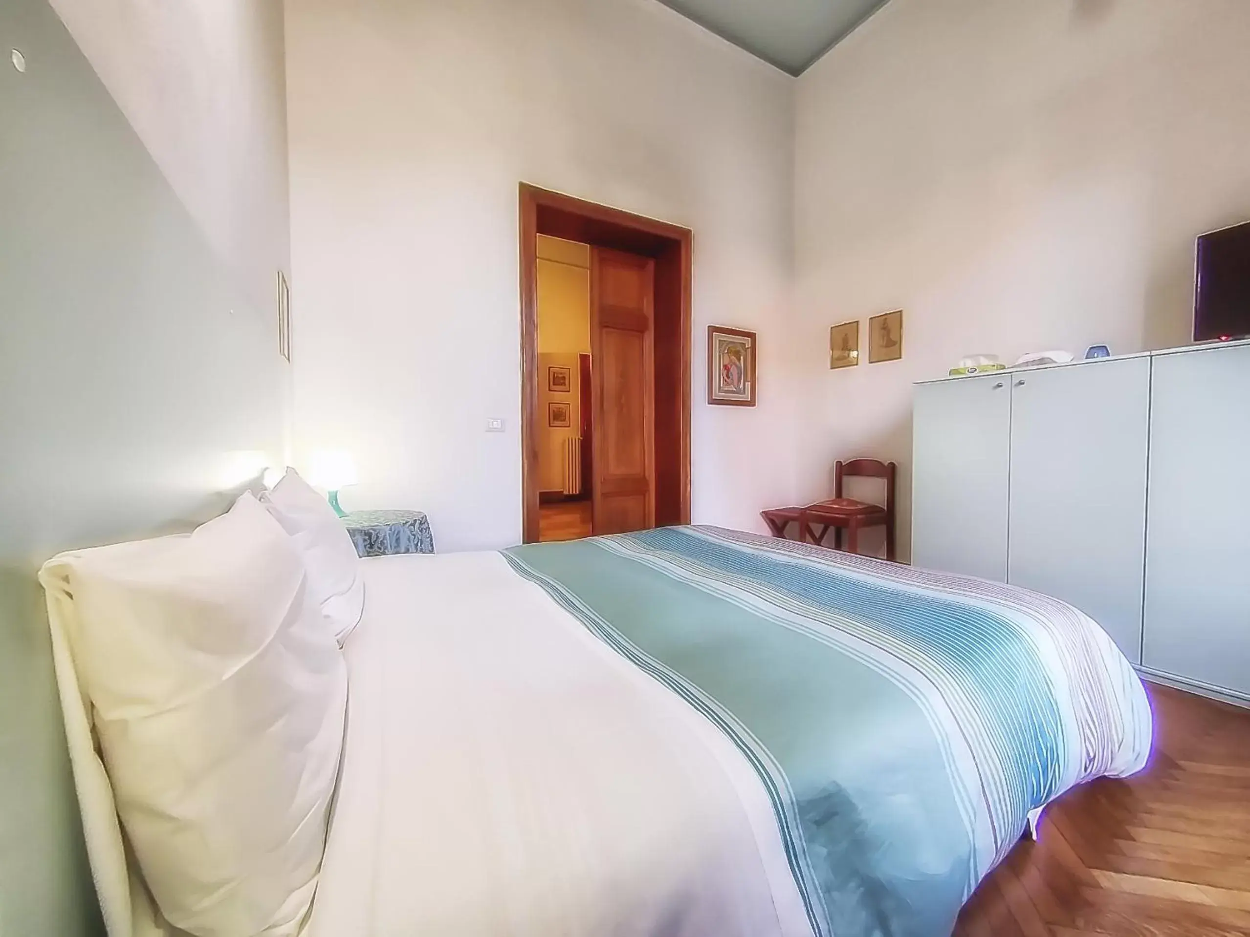 Photo of the whole room, Bed in Villa Gini