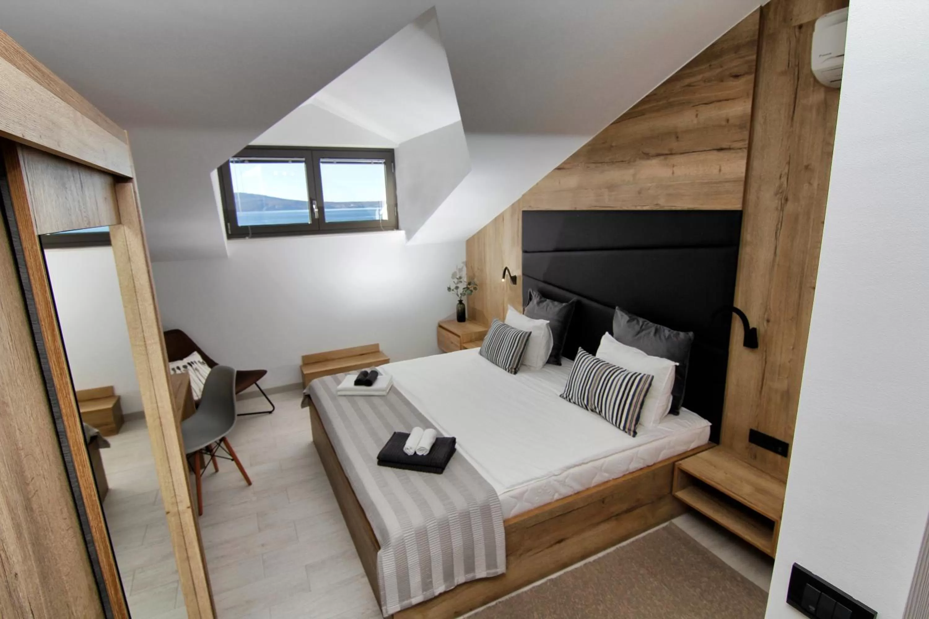 Bed in Azur