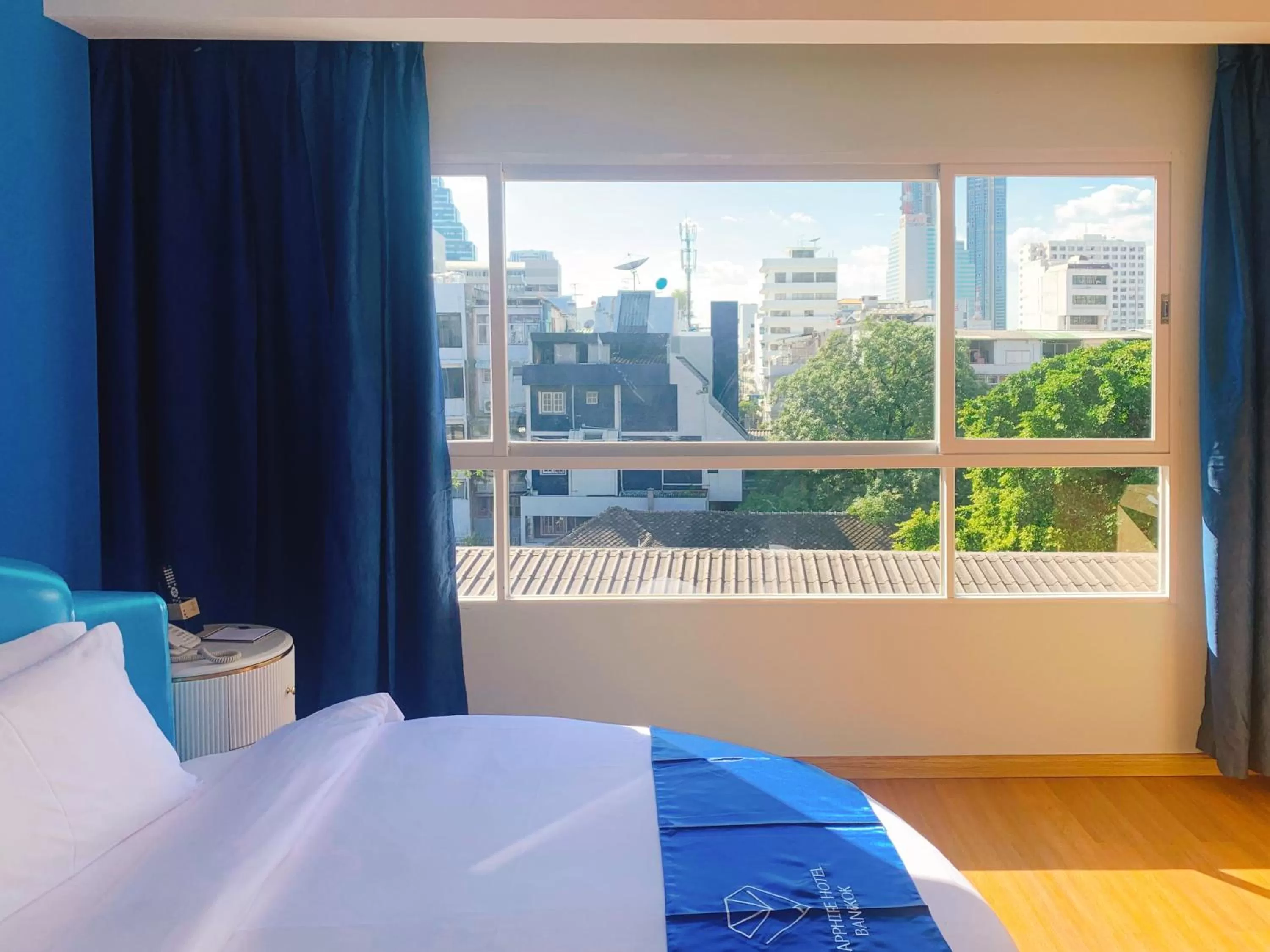 City view, Bed in Sapphire Hotel Silom Bangkok