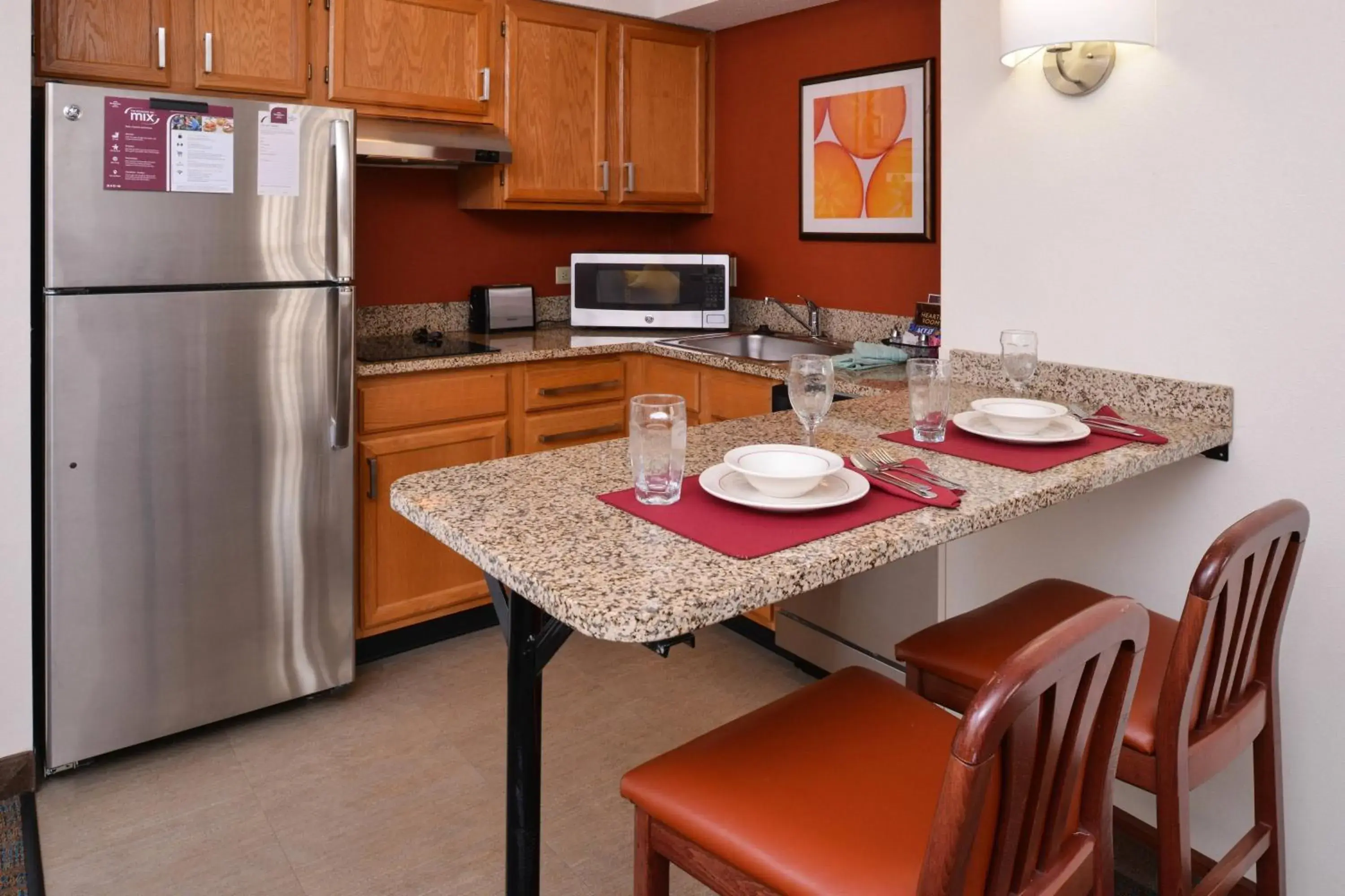 Kitchen or kitchenette, Dining Area in Residence Inn by Marriott Dayton Troy