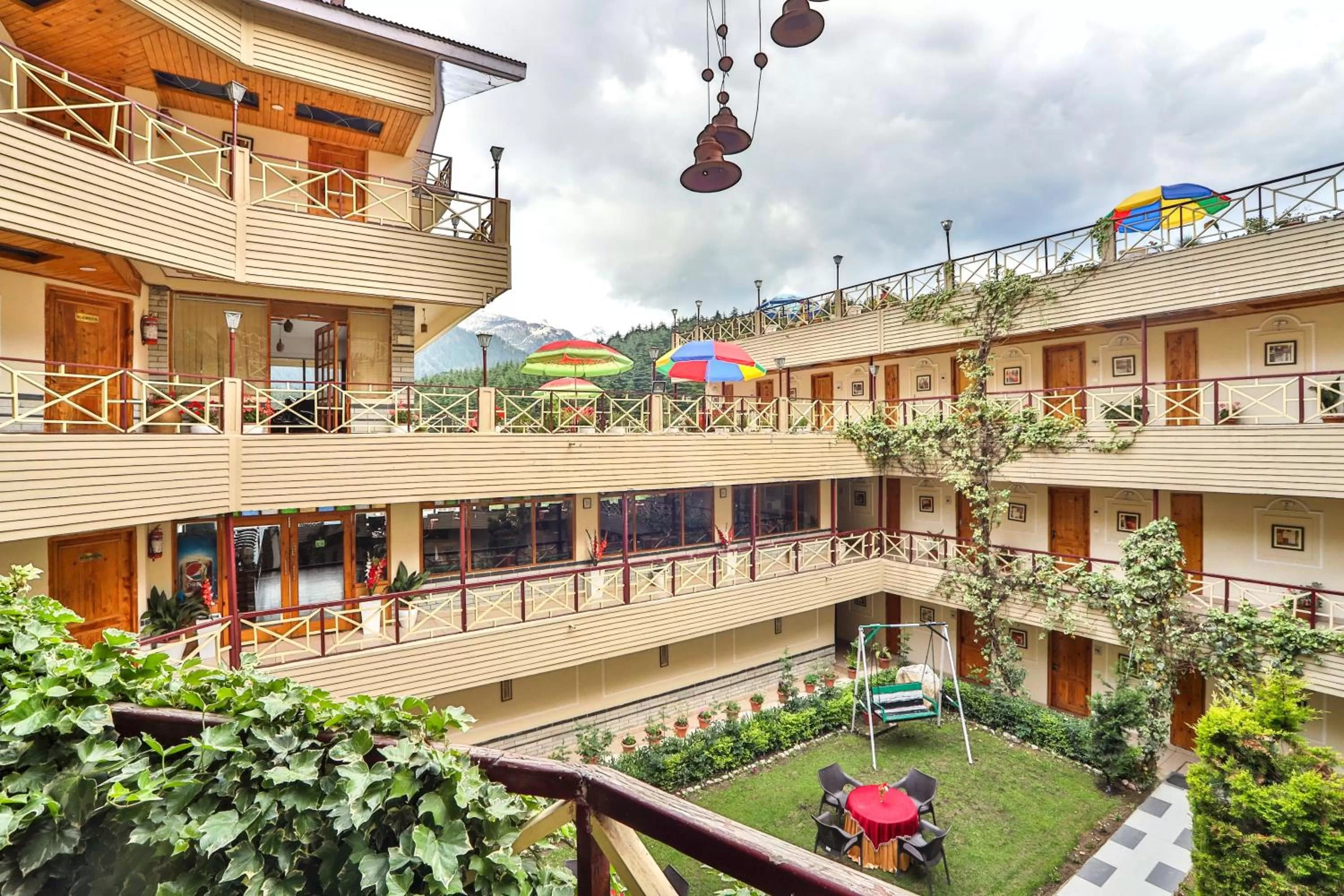 Snow Valley Resorts & Spa Manali