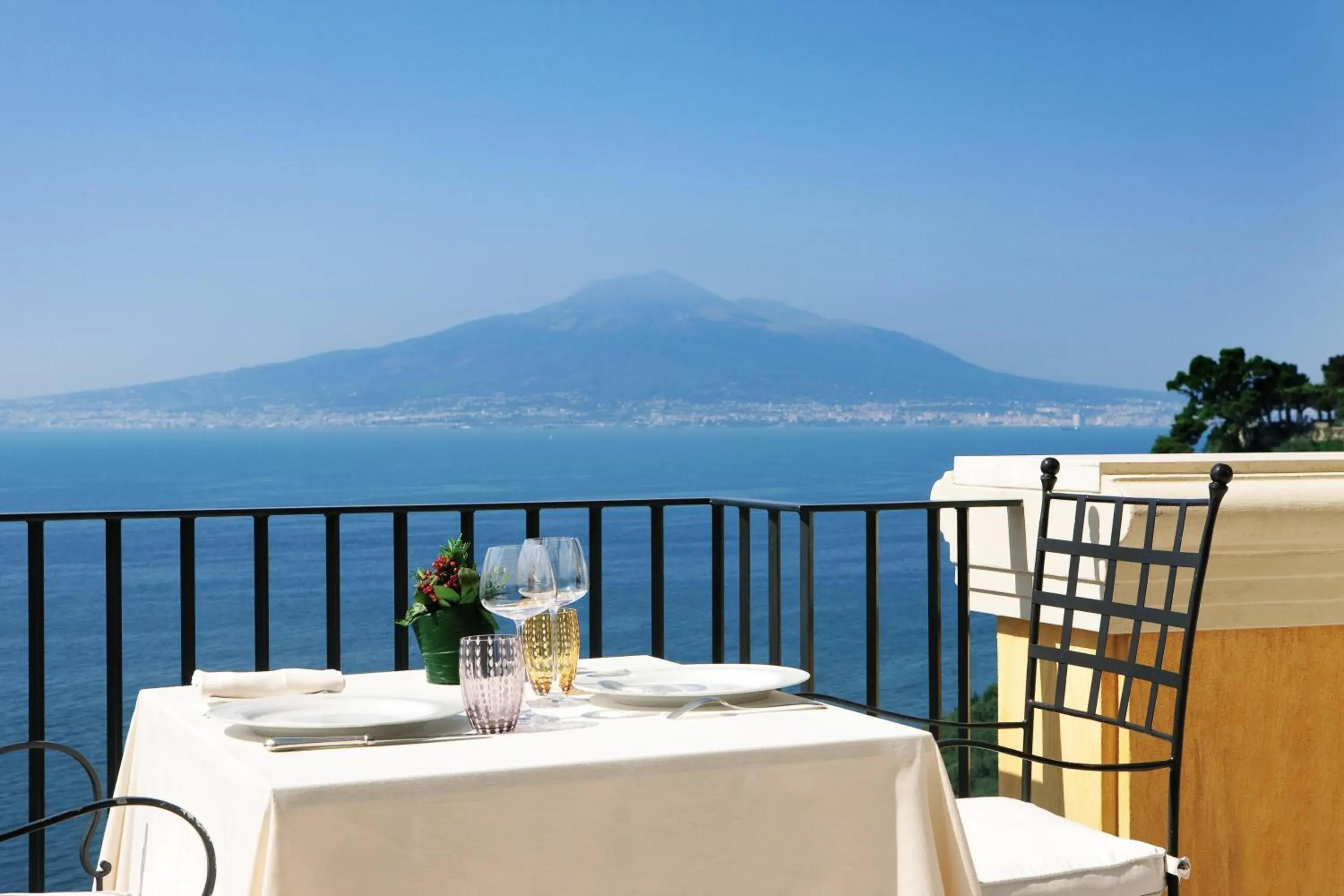 Restaurant/places to eat in Grand Hotel Angiolieri