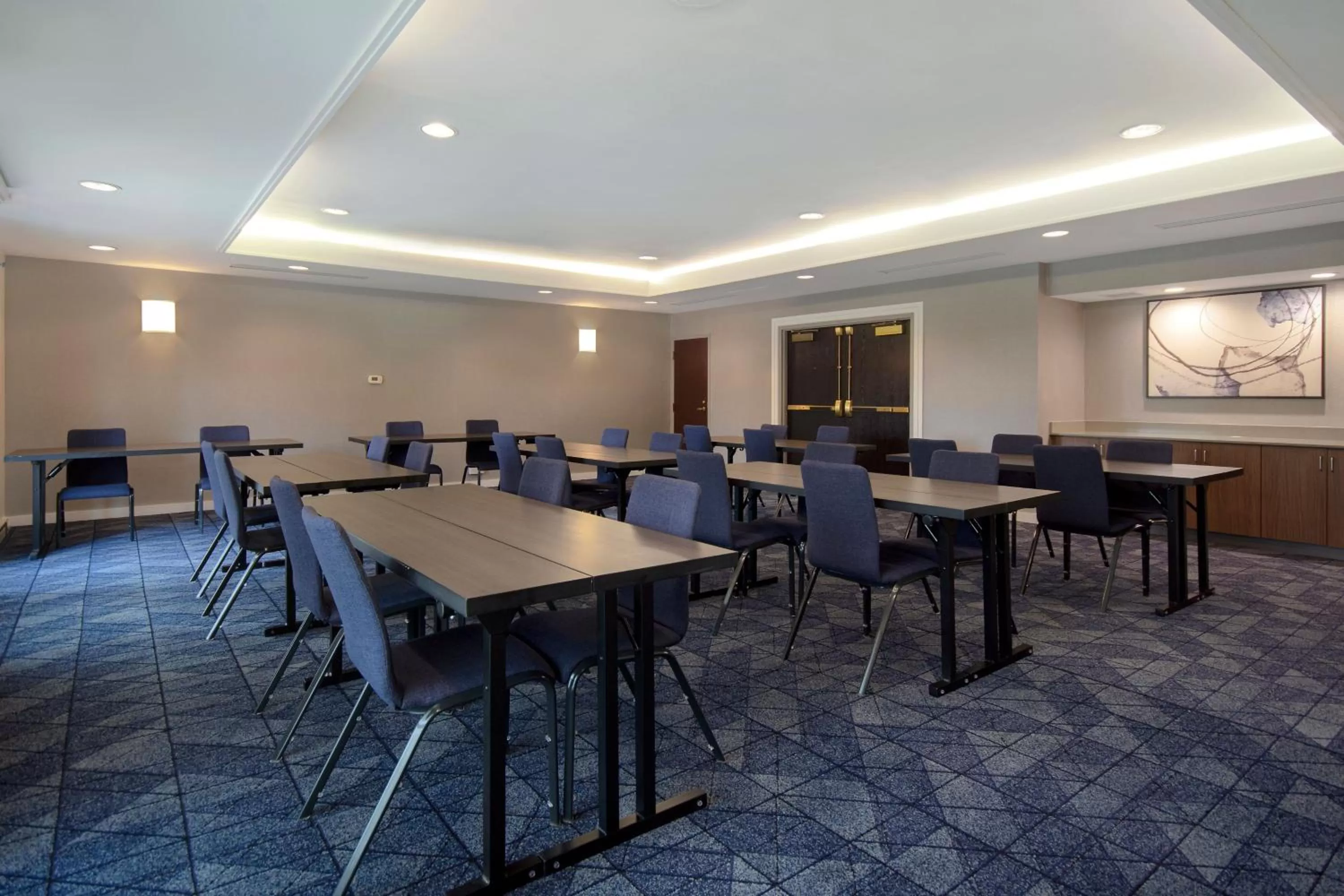 Meeting/conference room in Courtyard by Marriott Cincinnati Airport