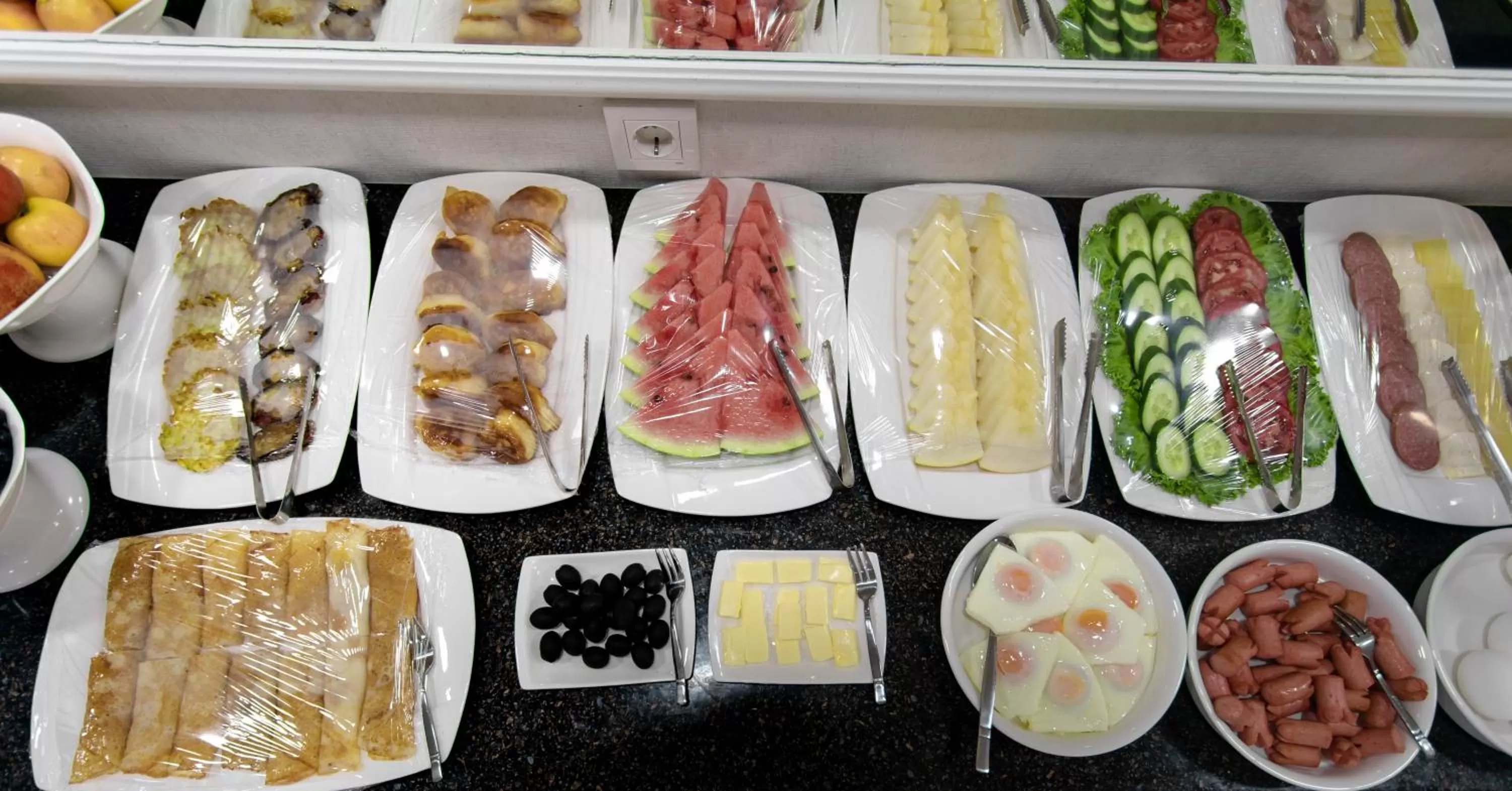 Food in Registon Saroy Hotel