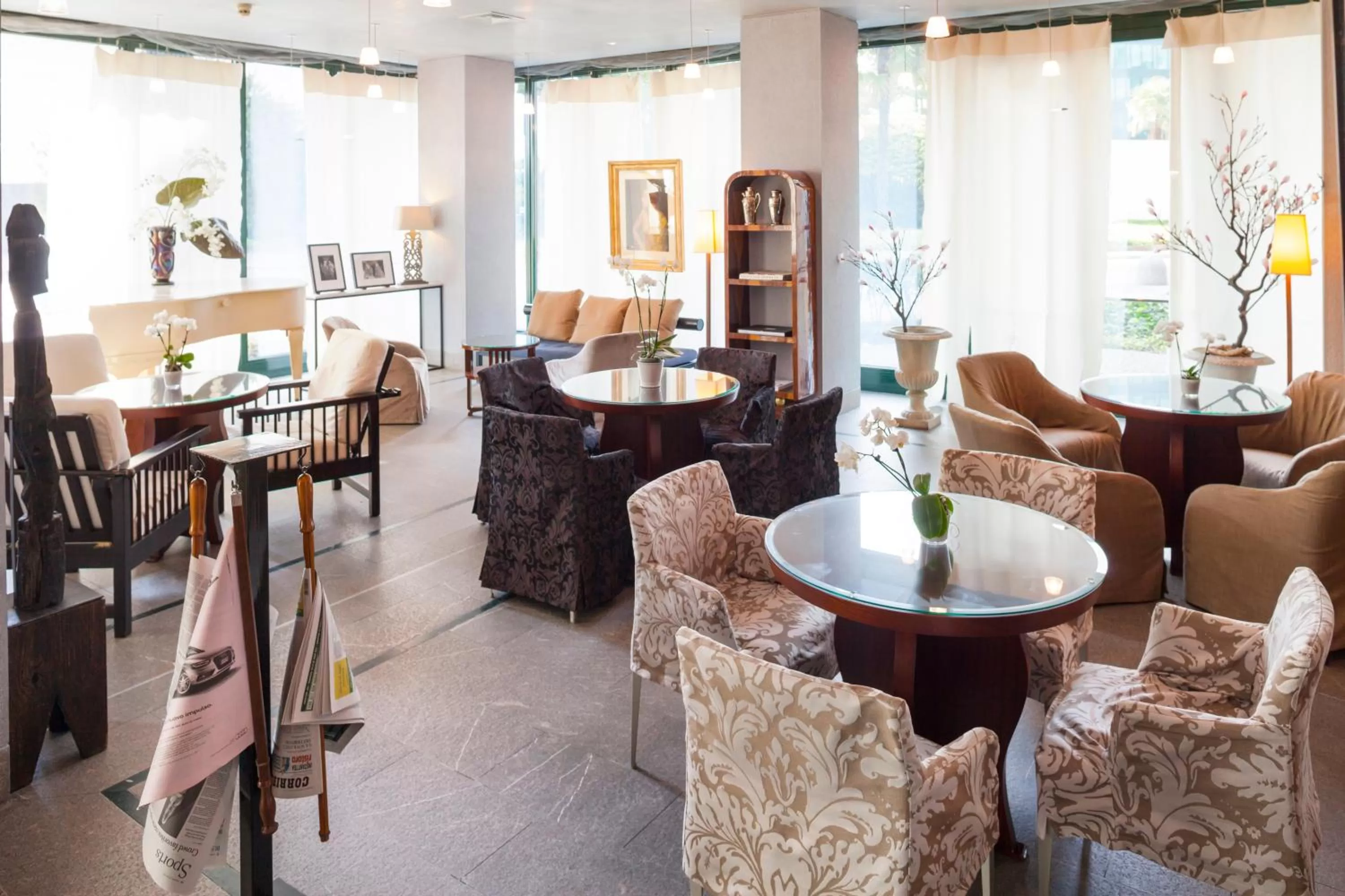 Lounge or bar in Cosmo Hotel Torri