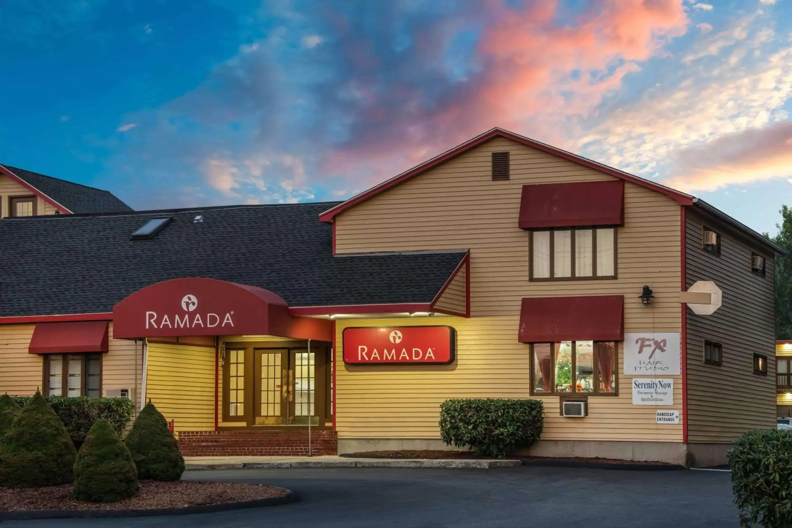Property building in Ramada by Wyndham Groton Mystic Property building in Ramada by Wyndham Groton Mystic