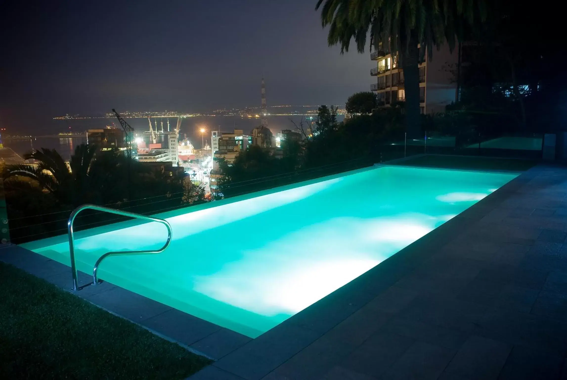 Swimming Pool in Hotel Casa Higueras