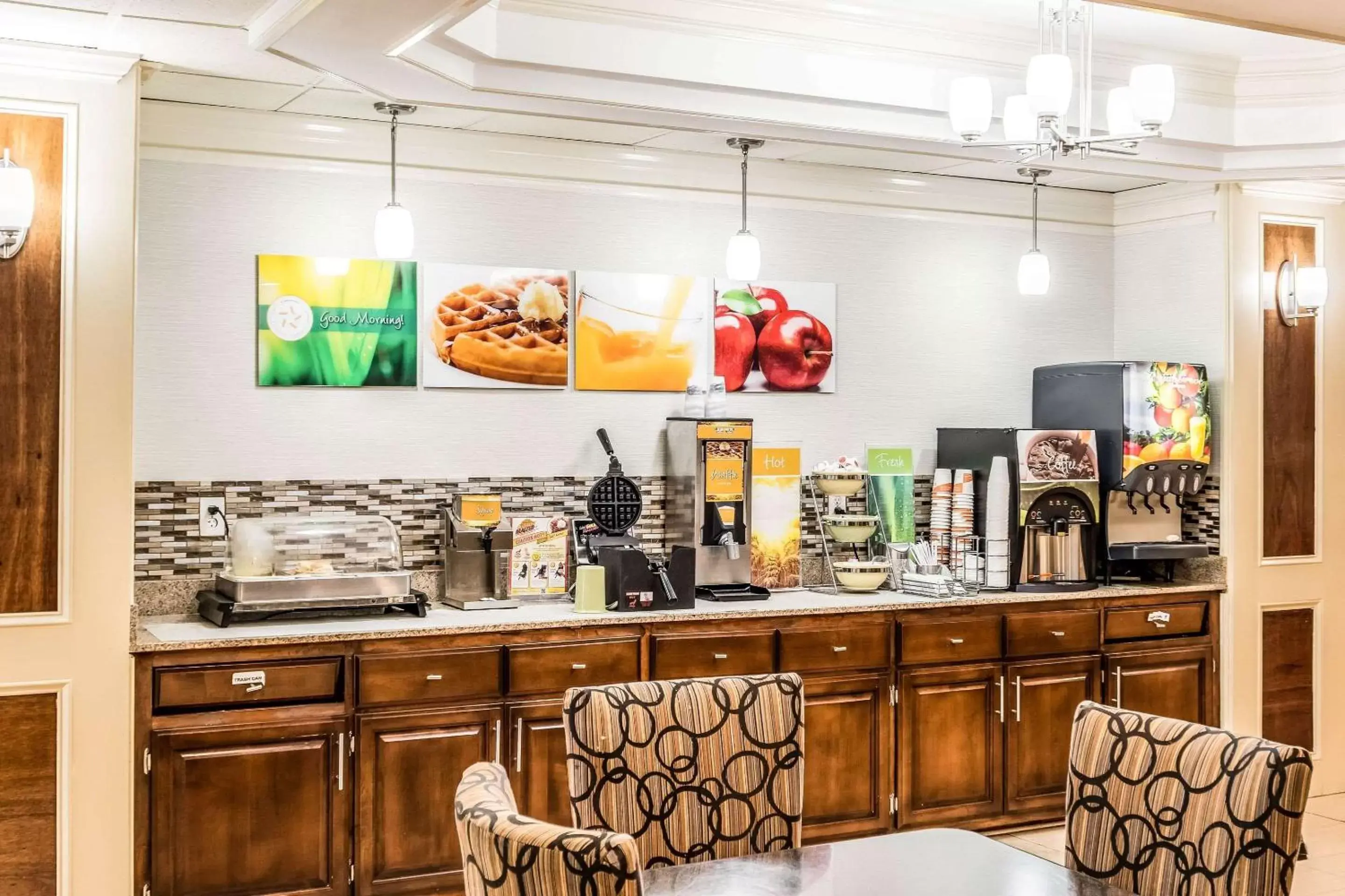 Restaurant/places to eat in Quality Inn Alexander City Restaurant/places to eat in Quality Inn Alexander City