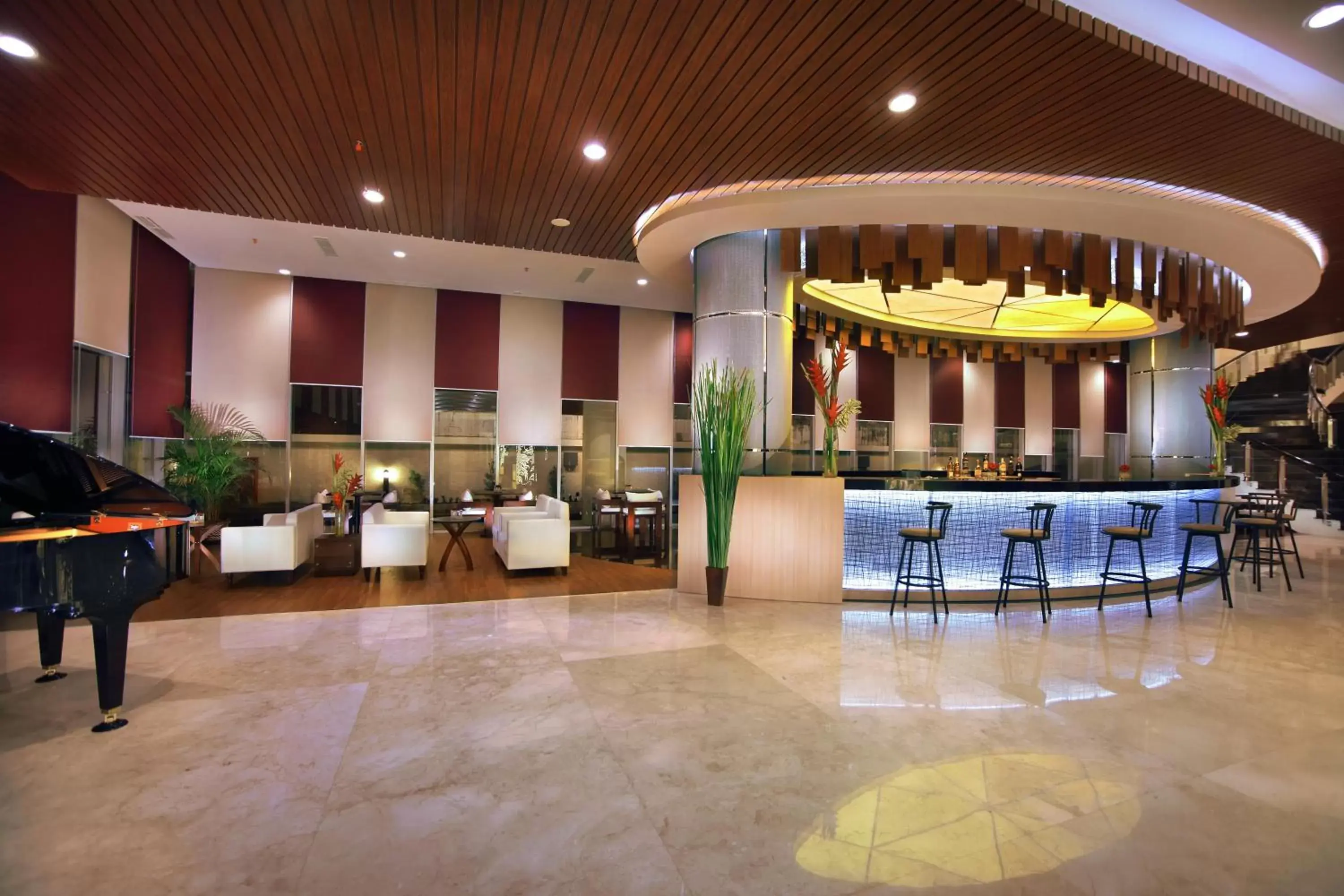 Lobby or reception, Restaurant/Places to Eat in Atria Hotel Malang