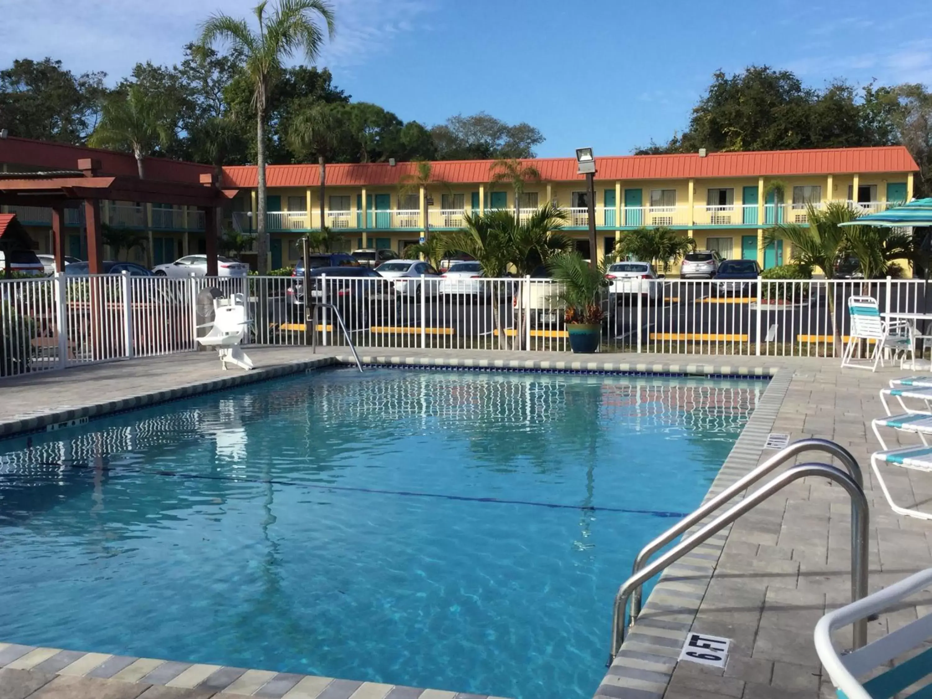 On site, Swimming Pool in Super 8 by Wyndham Sarasota Near Siesta Key
