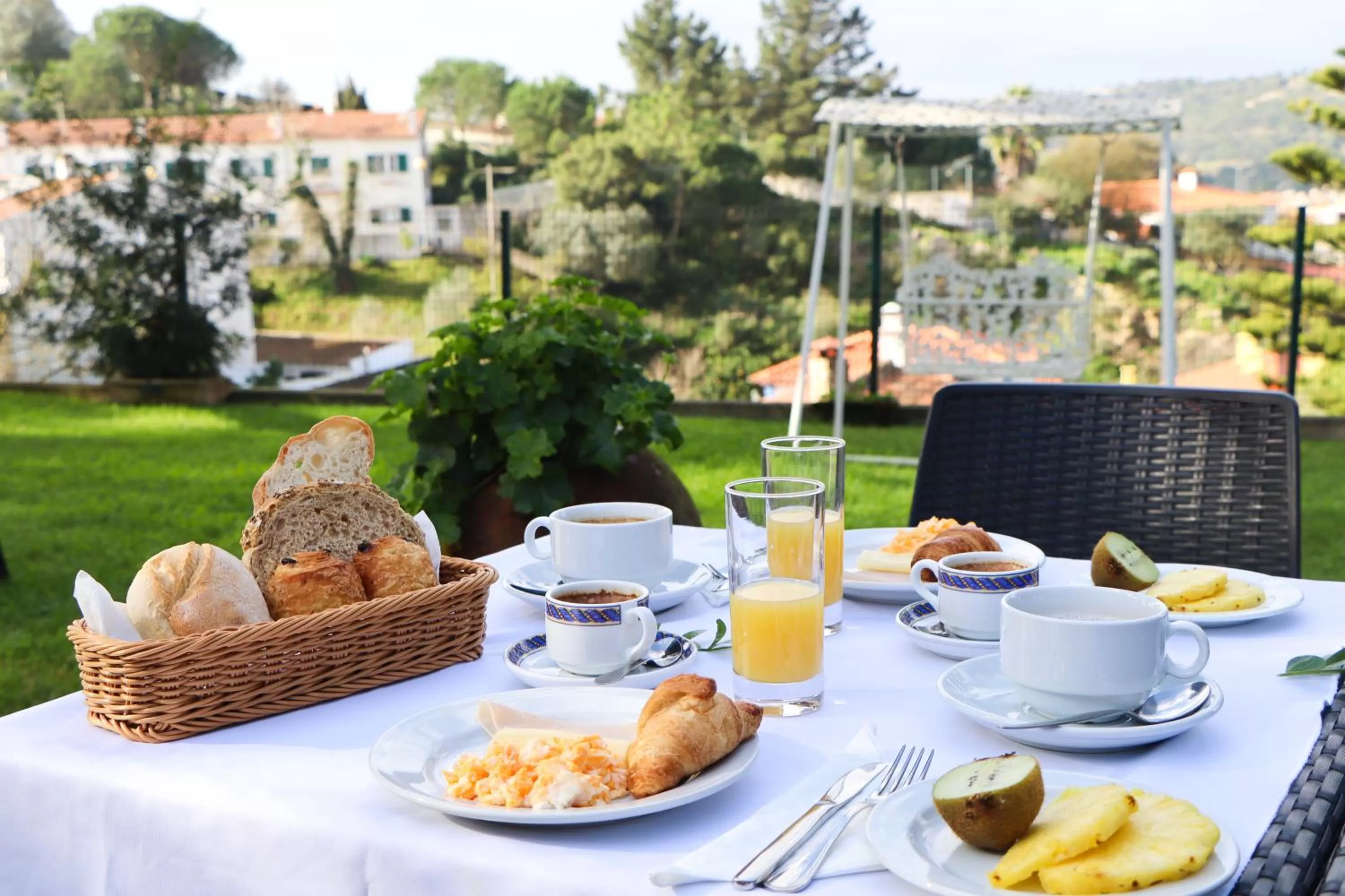 Continental breakfast in Hotel Louro