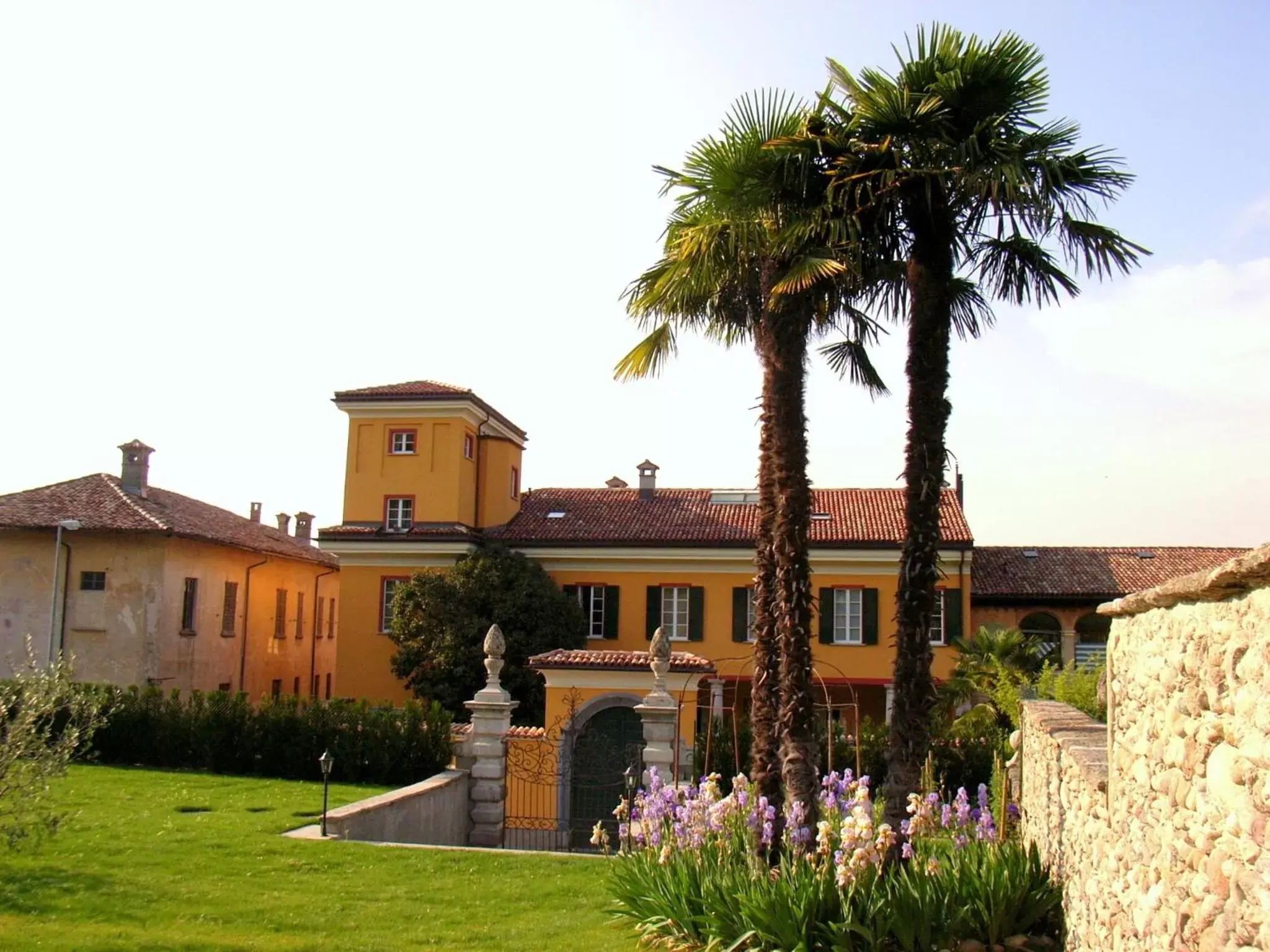 Garden in Castello di Brusata Apartment