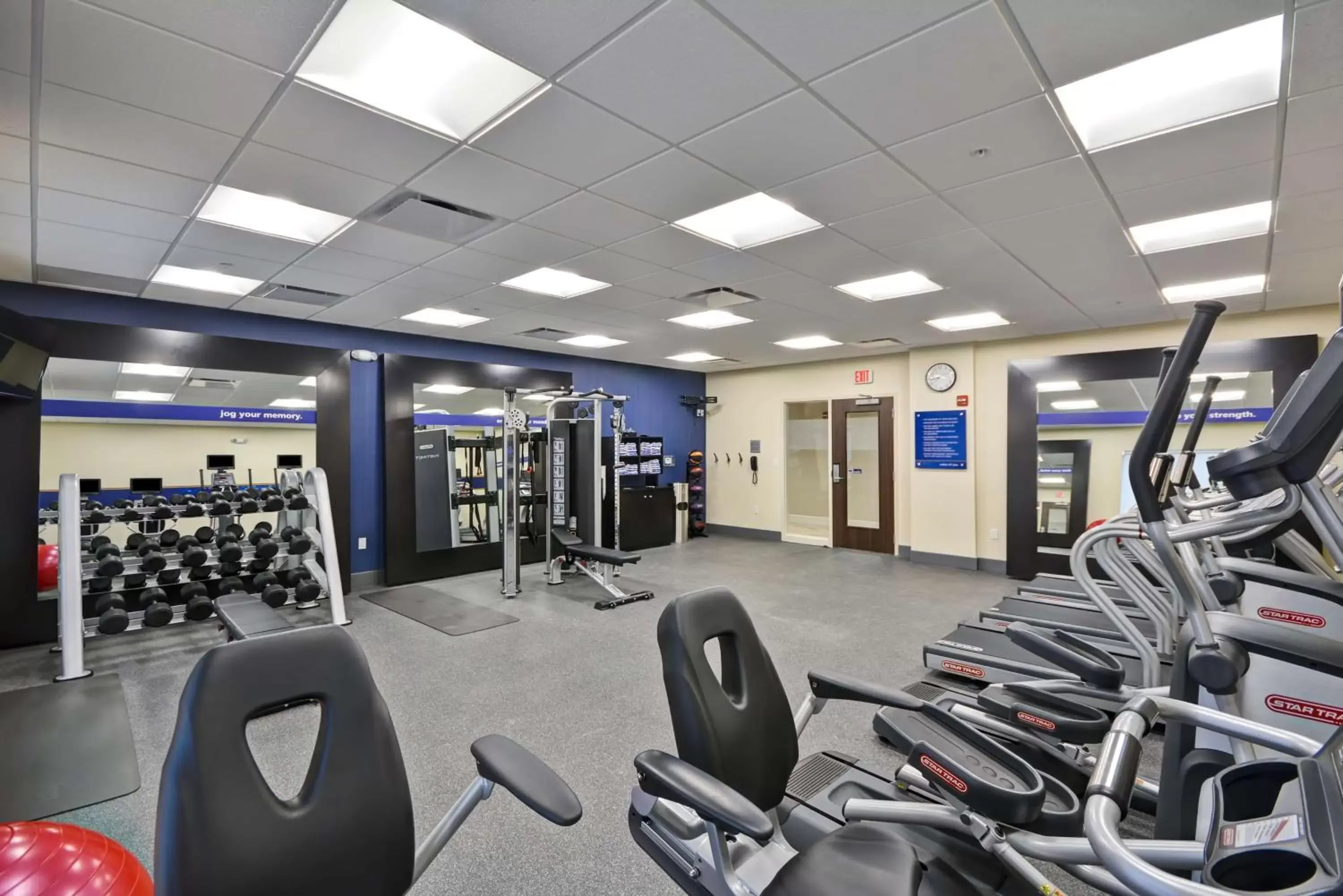 Fitness centre/facilities, Fitness Center/Facilities in Hampton Inn Livonia Detroit