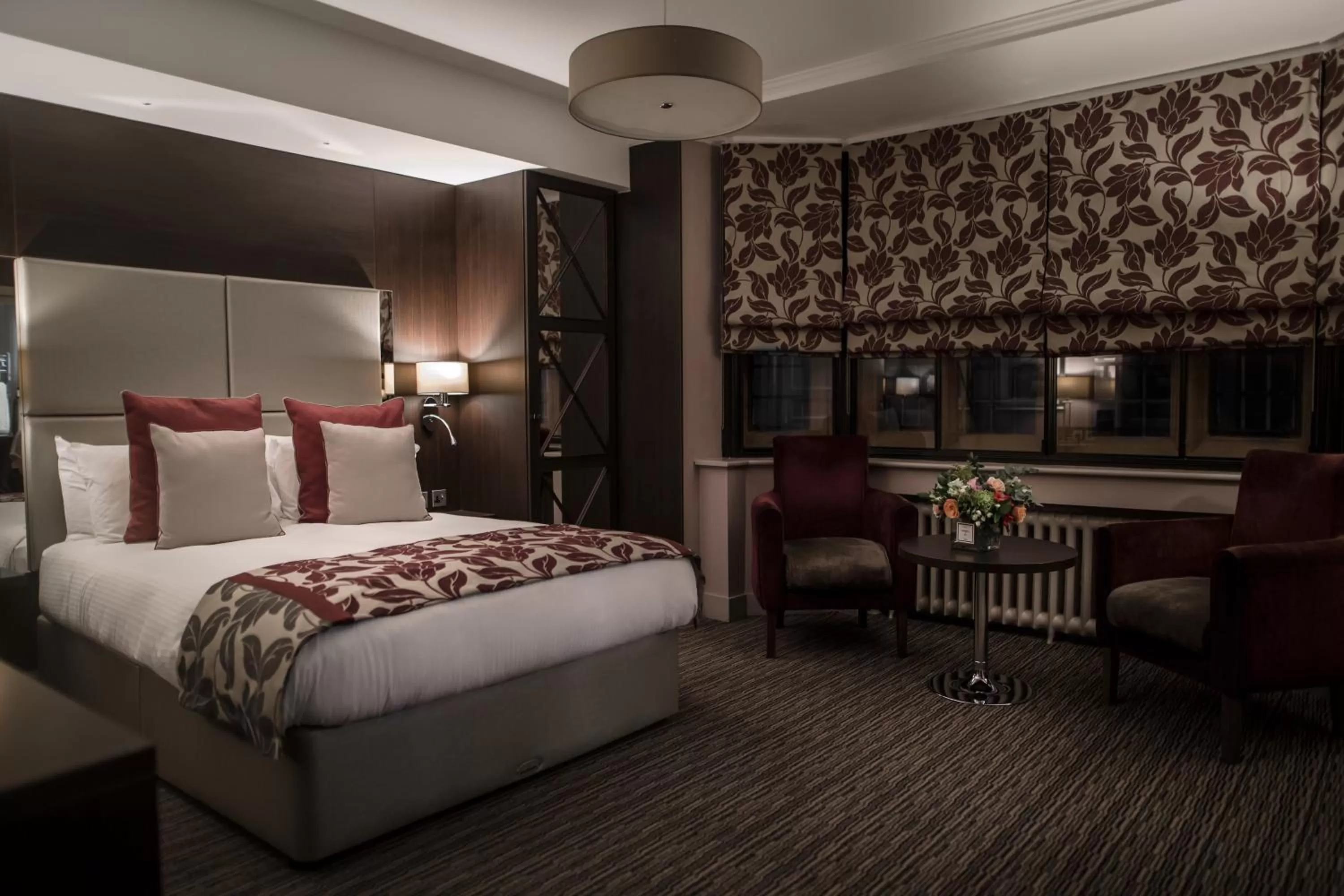 Photo of the whole room, Bed in Abbey House Hotel