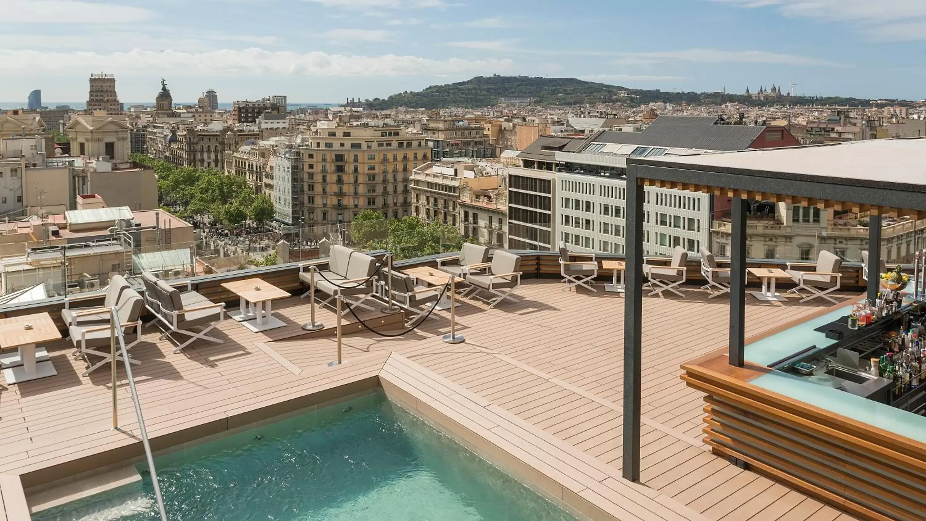Balcony/Terrace, Pool View in Majestic Hotel & Spa Barcelona GL