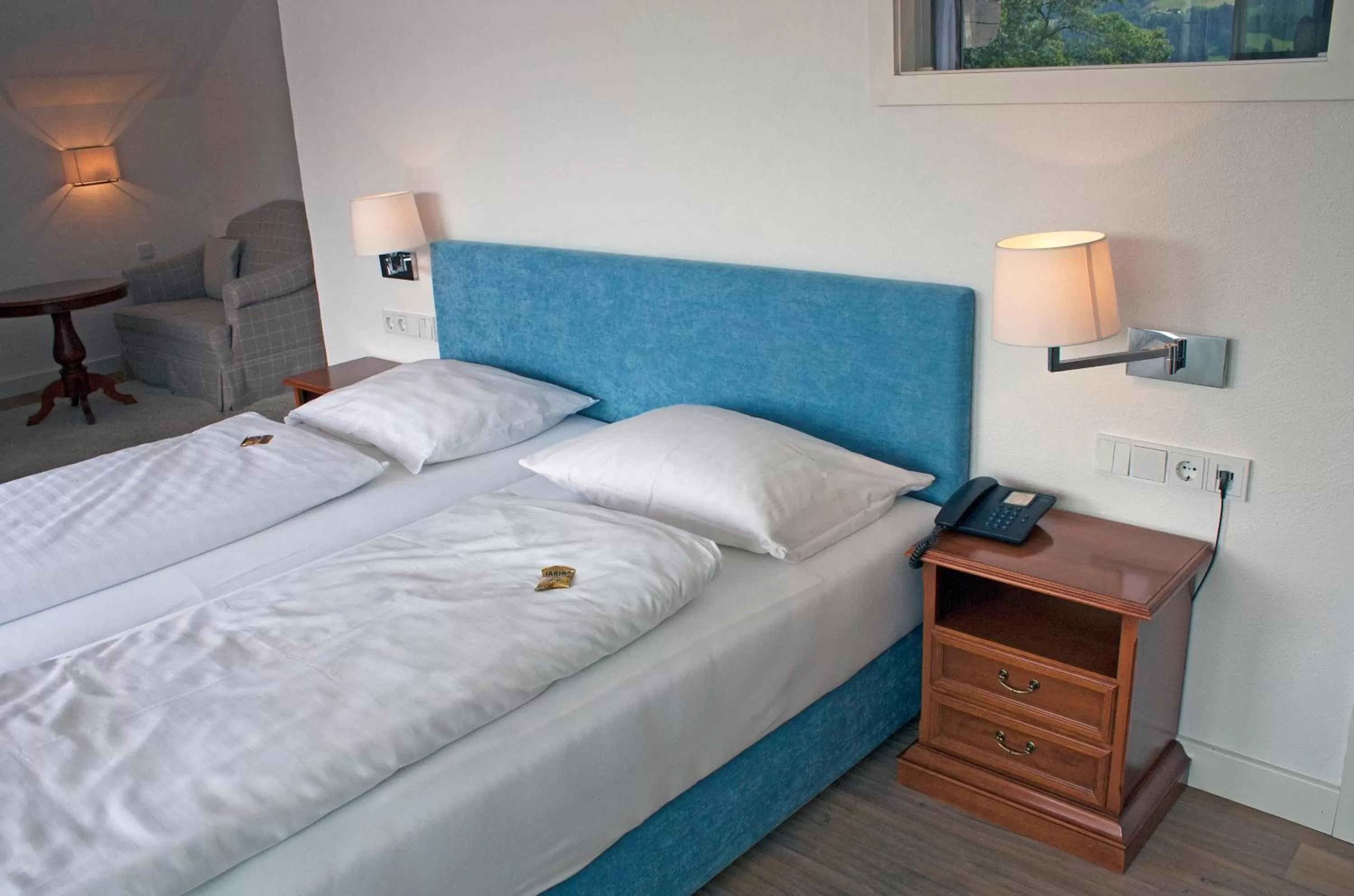 Bedroom, Bed in Hotel Bayerischer Hof