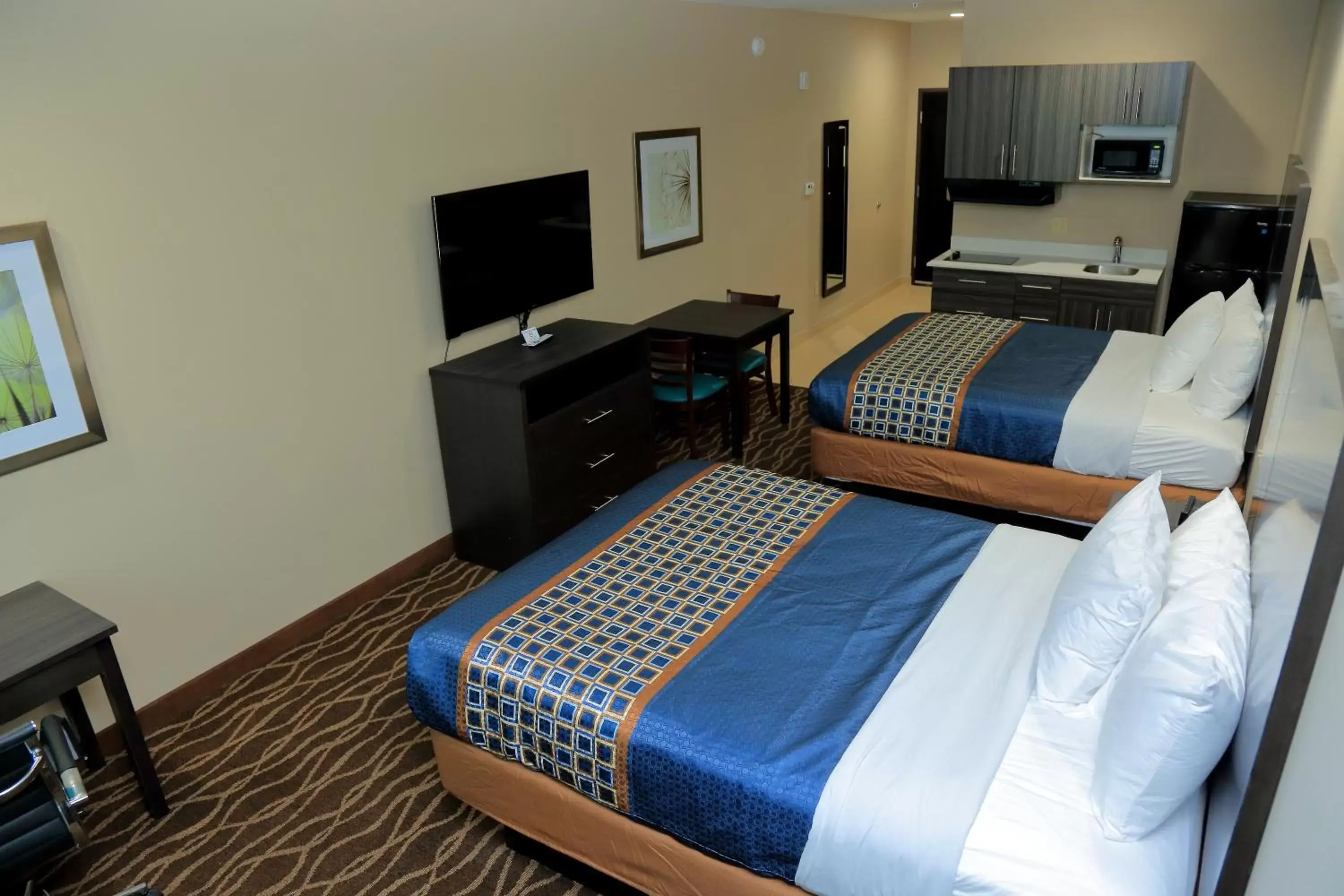 Bed in Americas Best Value Inn & Suites-Prairieville