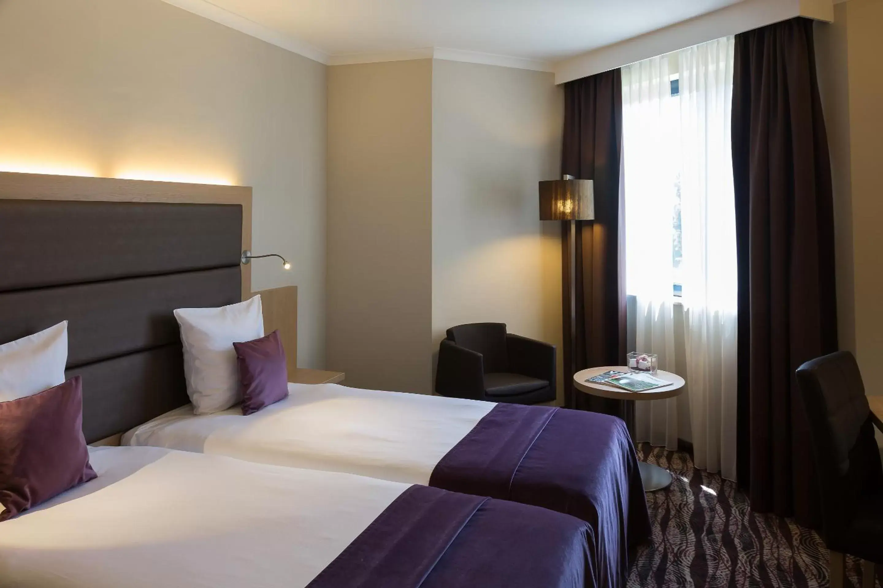 Bed in Hotel Restaurant Van Der Valk Nivelles-Sud