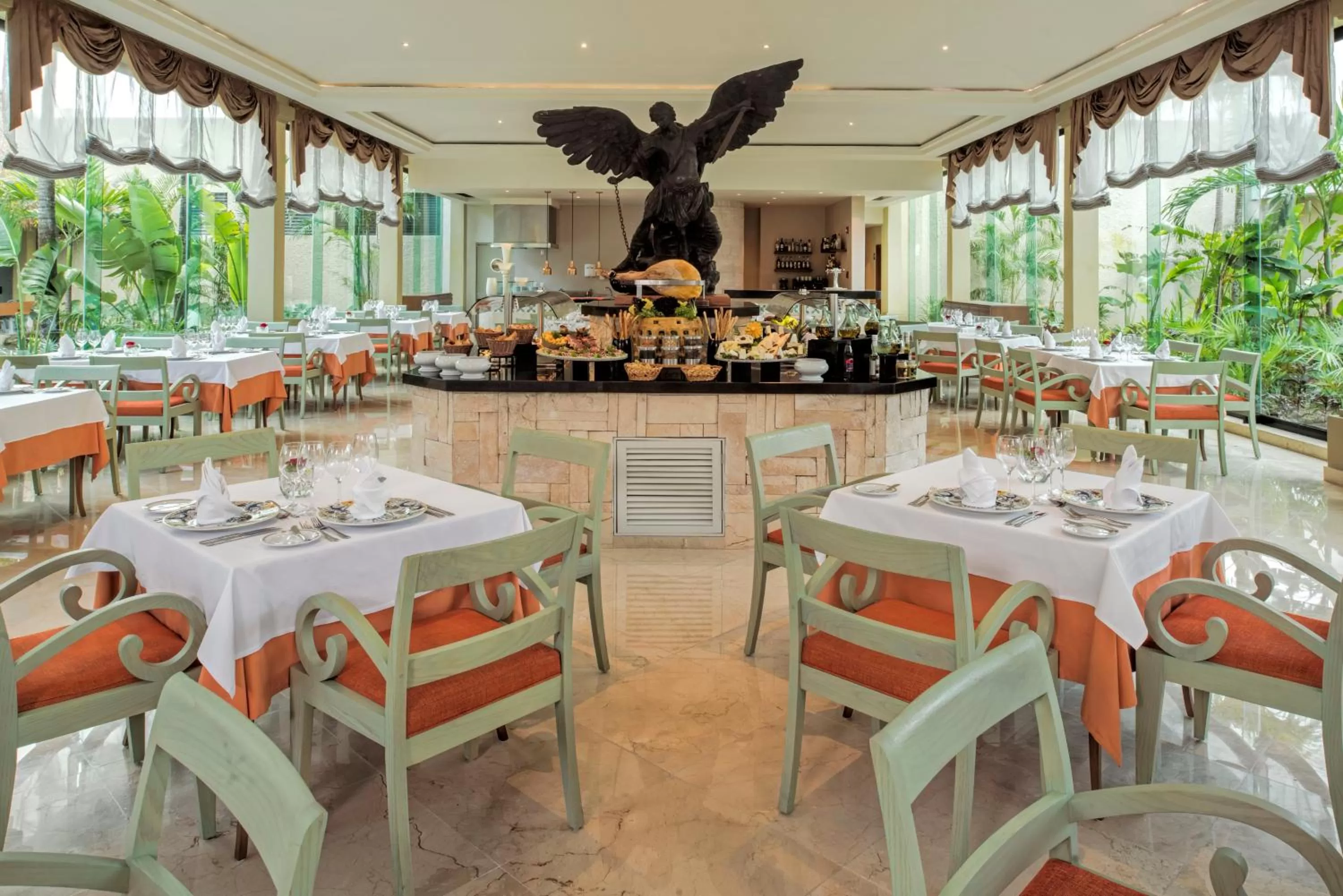 Restaurant/places to eat in Iberostar Quetzal