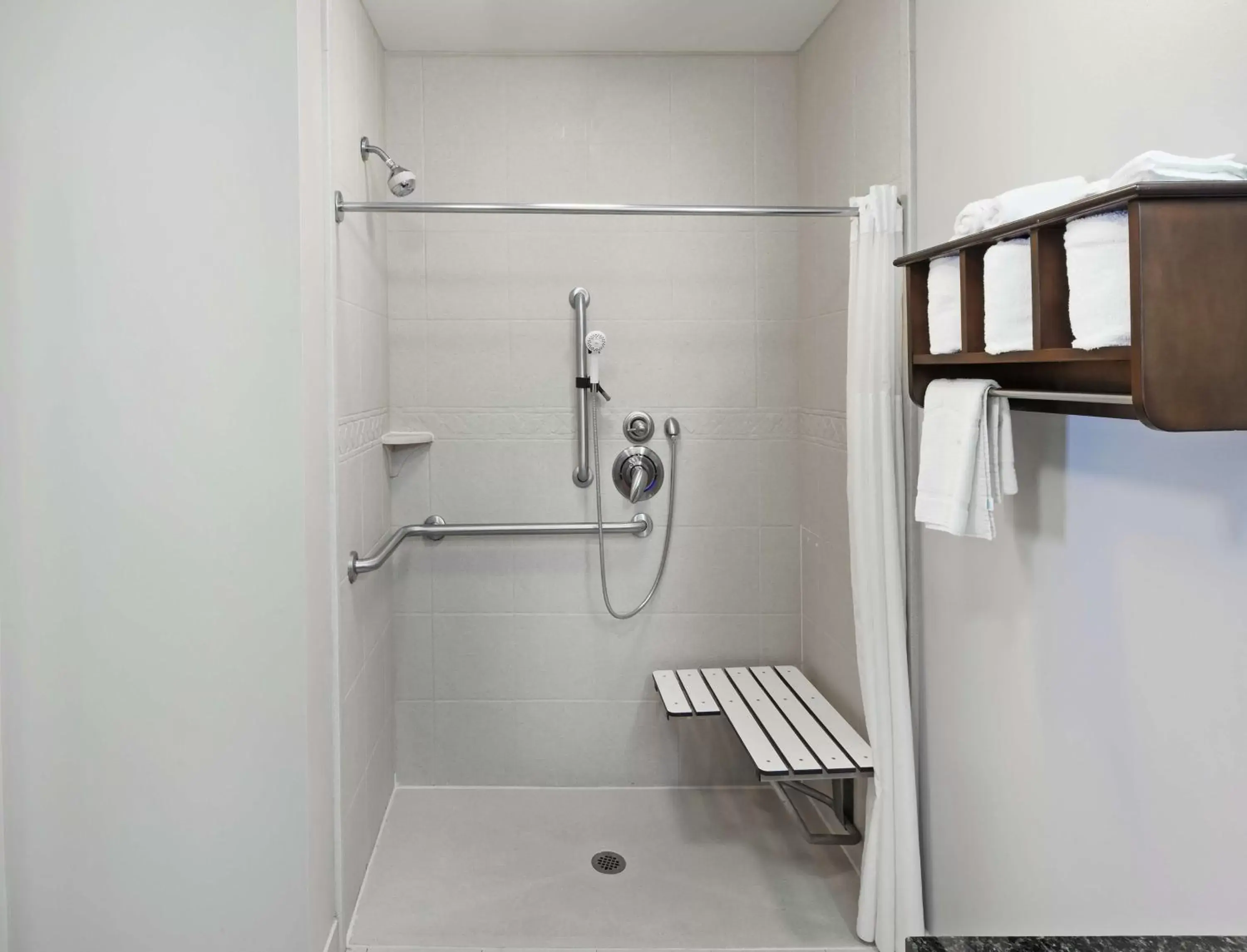Bathroom in Hampton Inn & Suites Shreveport/Bossier City at Airline Drive