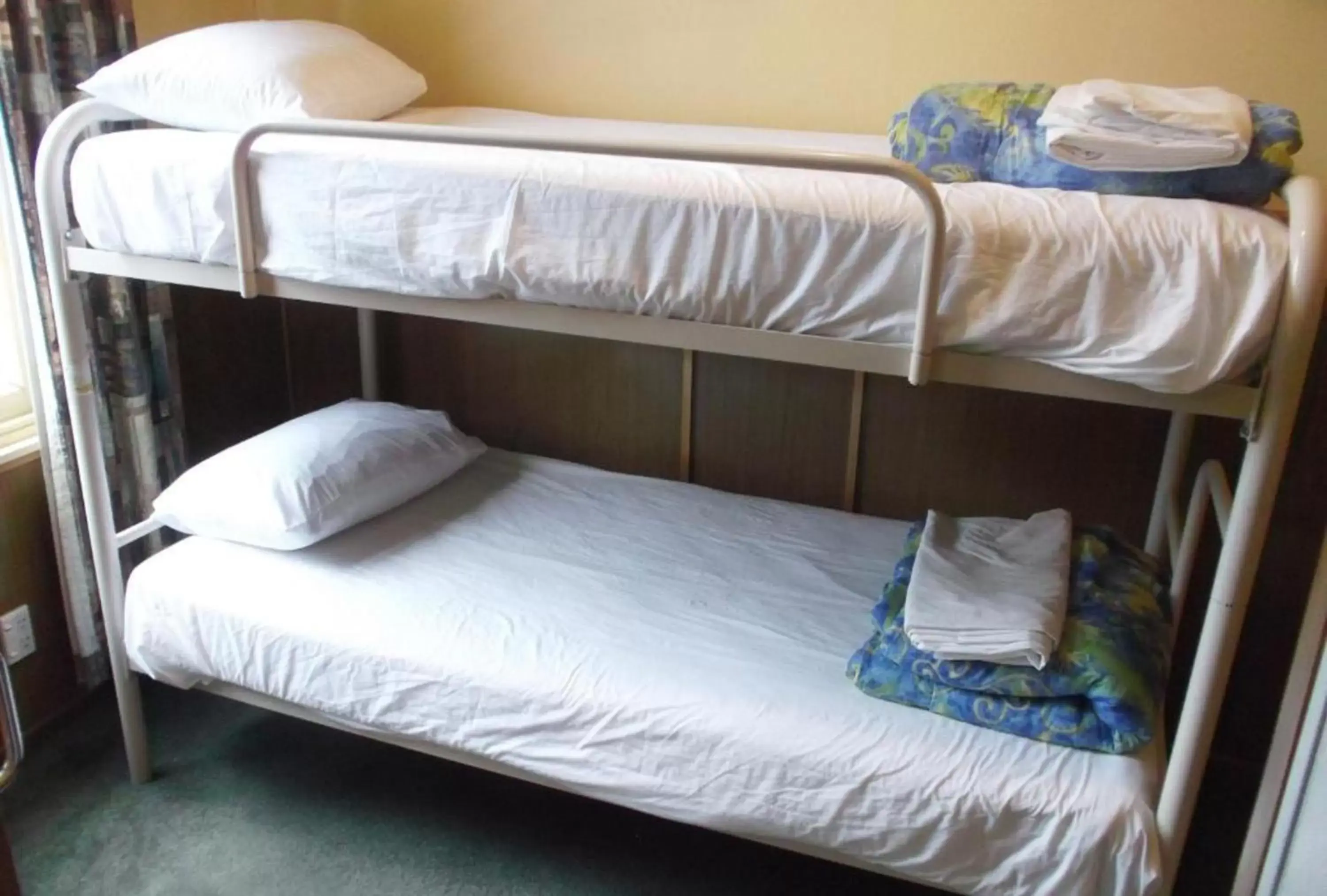 Bunk Bed in Leviathan Hotel