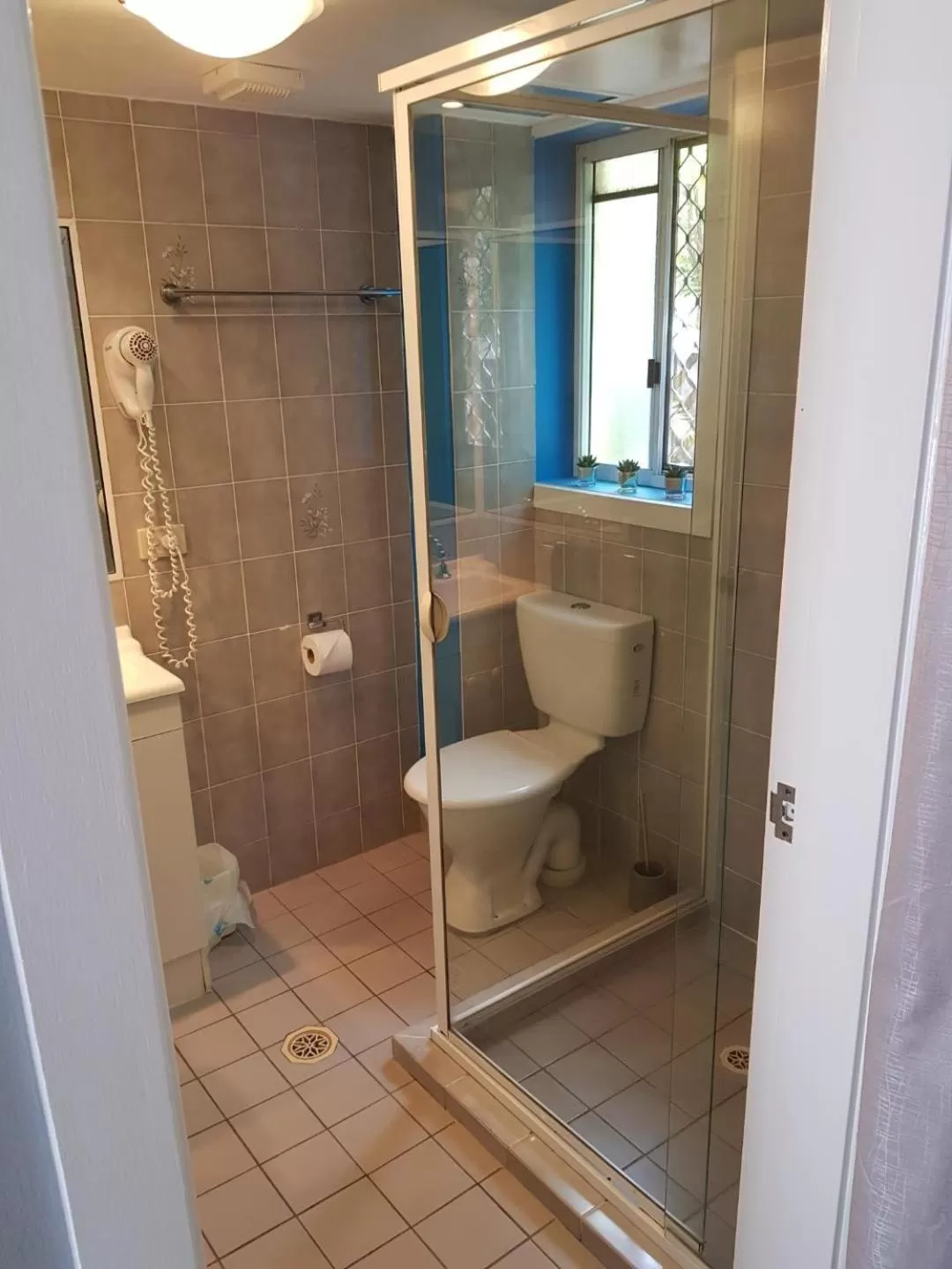 Bathroom in Limassol Motel