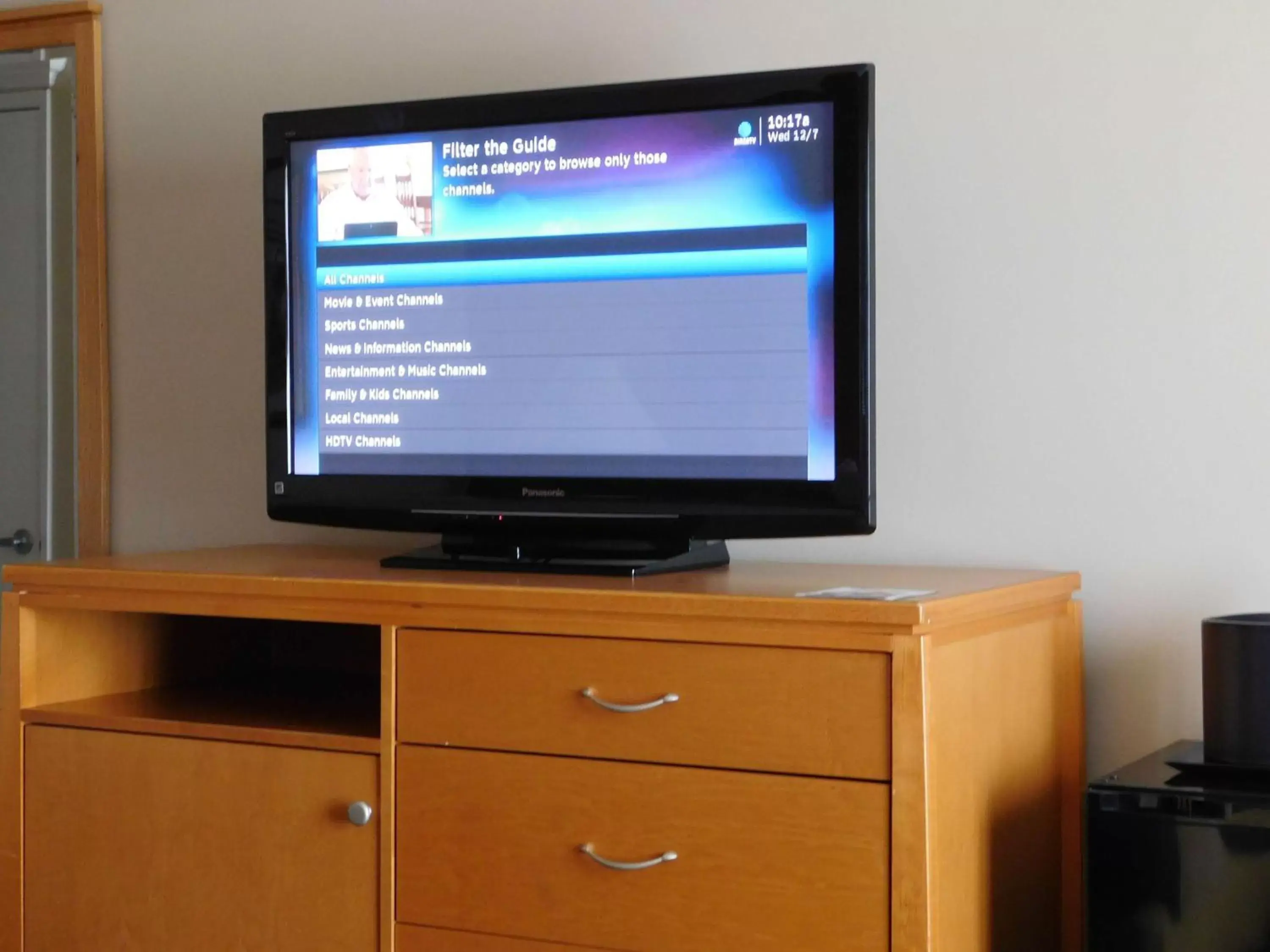 Photo of the whole room in Best Western Plus - Anaheim Orange County Hotel