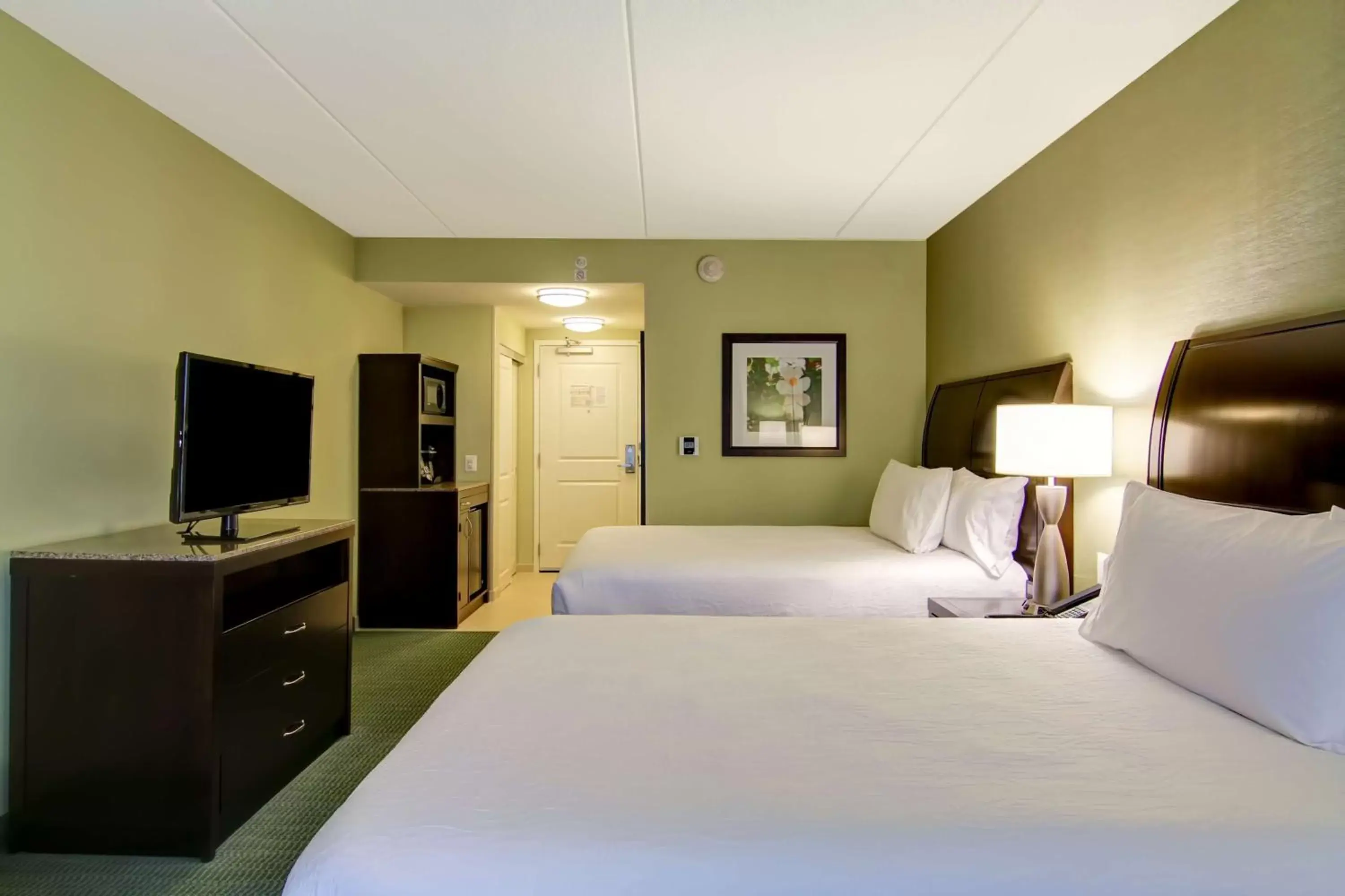 Queen Room with Two Queen Beds in Hilton Garden Inn Woodbridge Queen Room with Two Queen Beds in Hilton Garden Inn Woodbridge