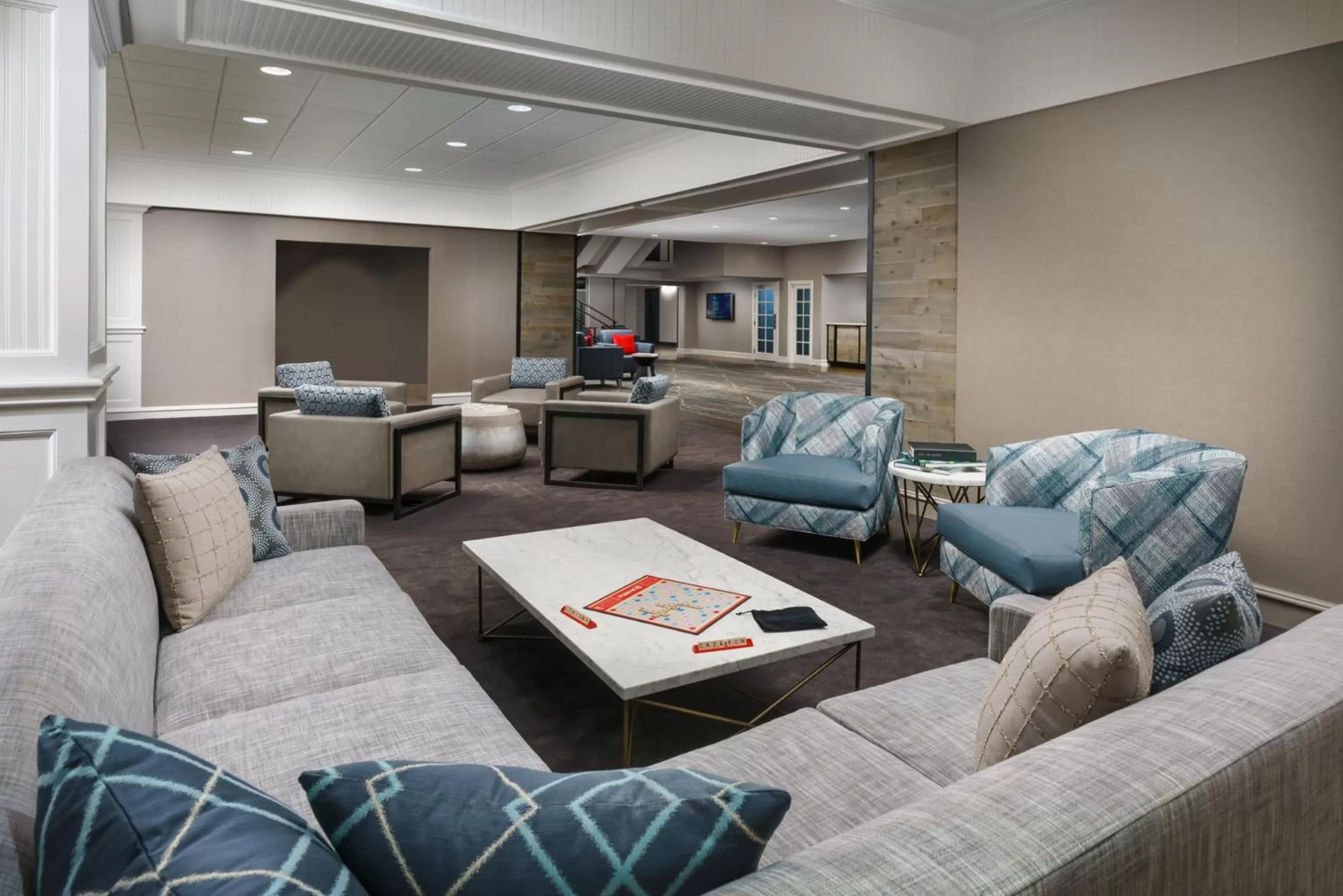 Communal lounge/ TV room in Hotel Caza