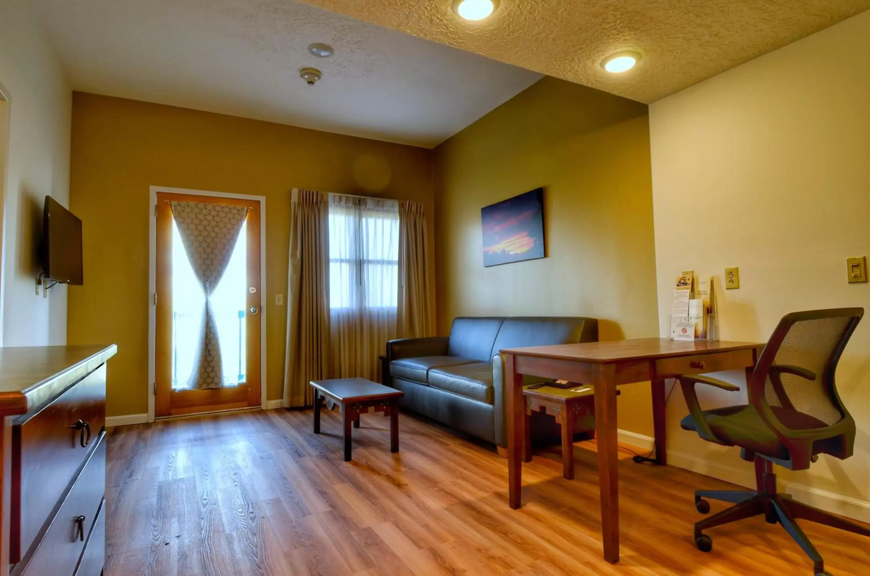 King Suite in Ohkay Hotel Casino King Suite in Ohkay Hotel Casino