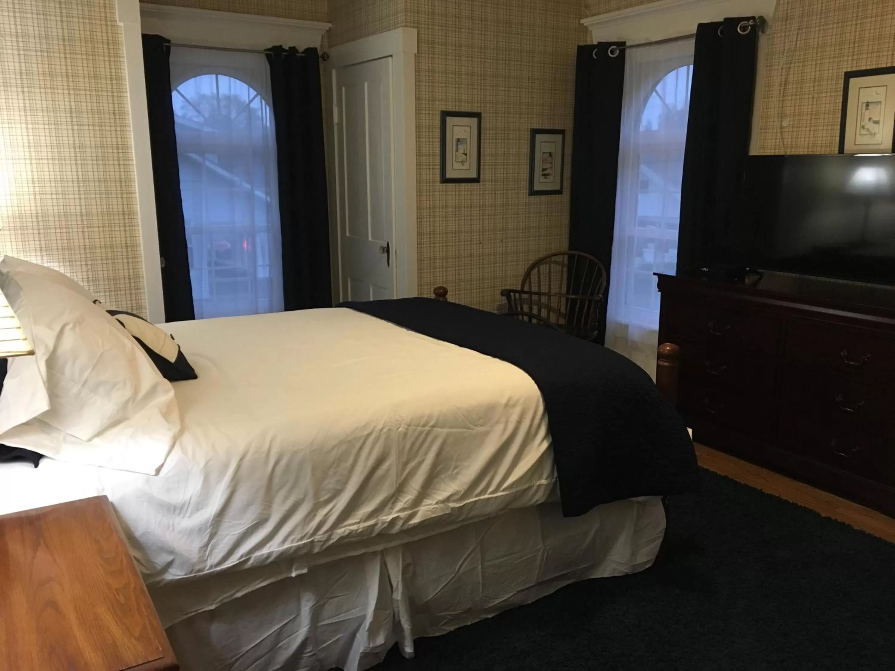 Bedroom, Bed in The Doctor's Inn