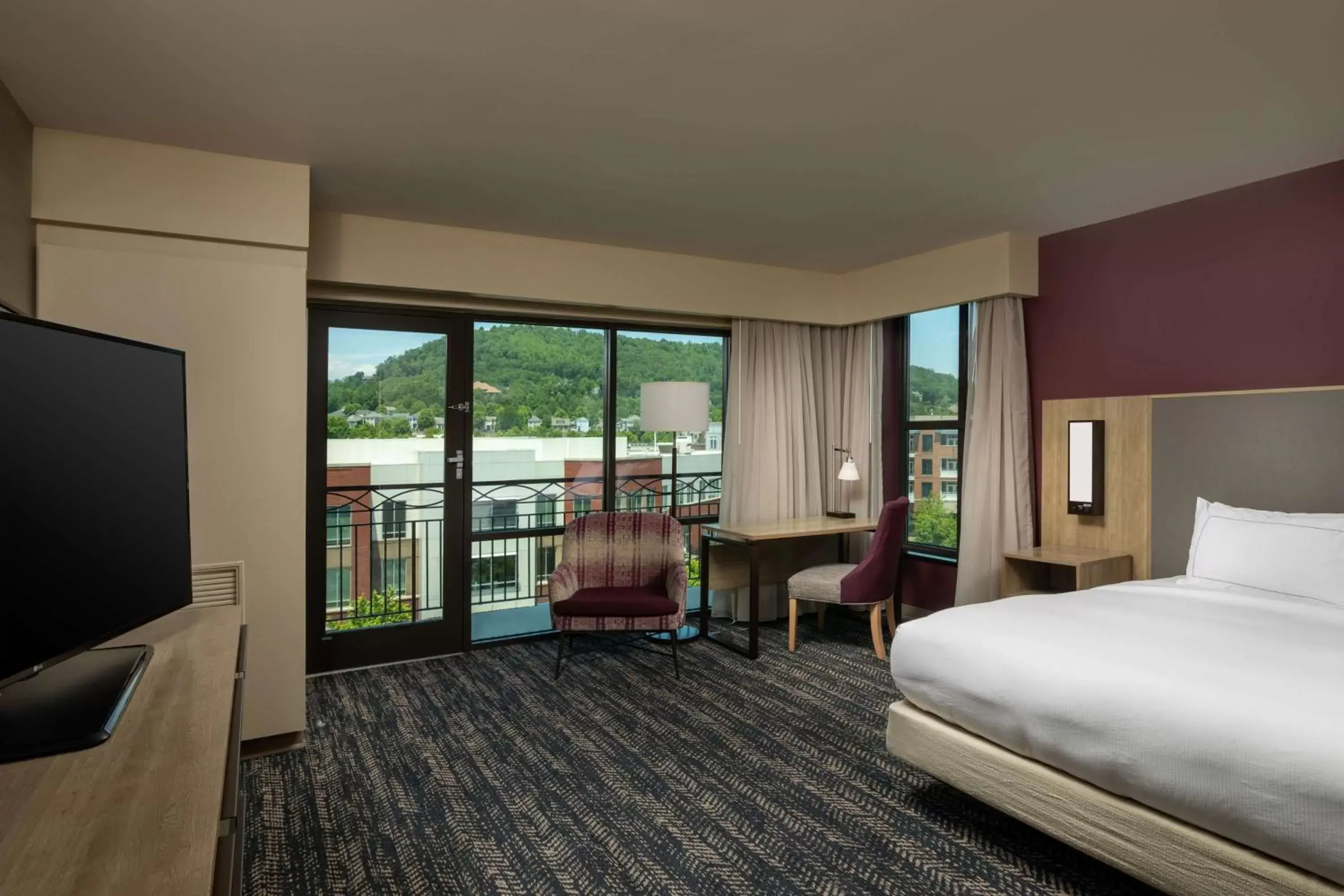 Bedroom in Hilton Asheville Biltmore Park
