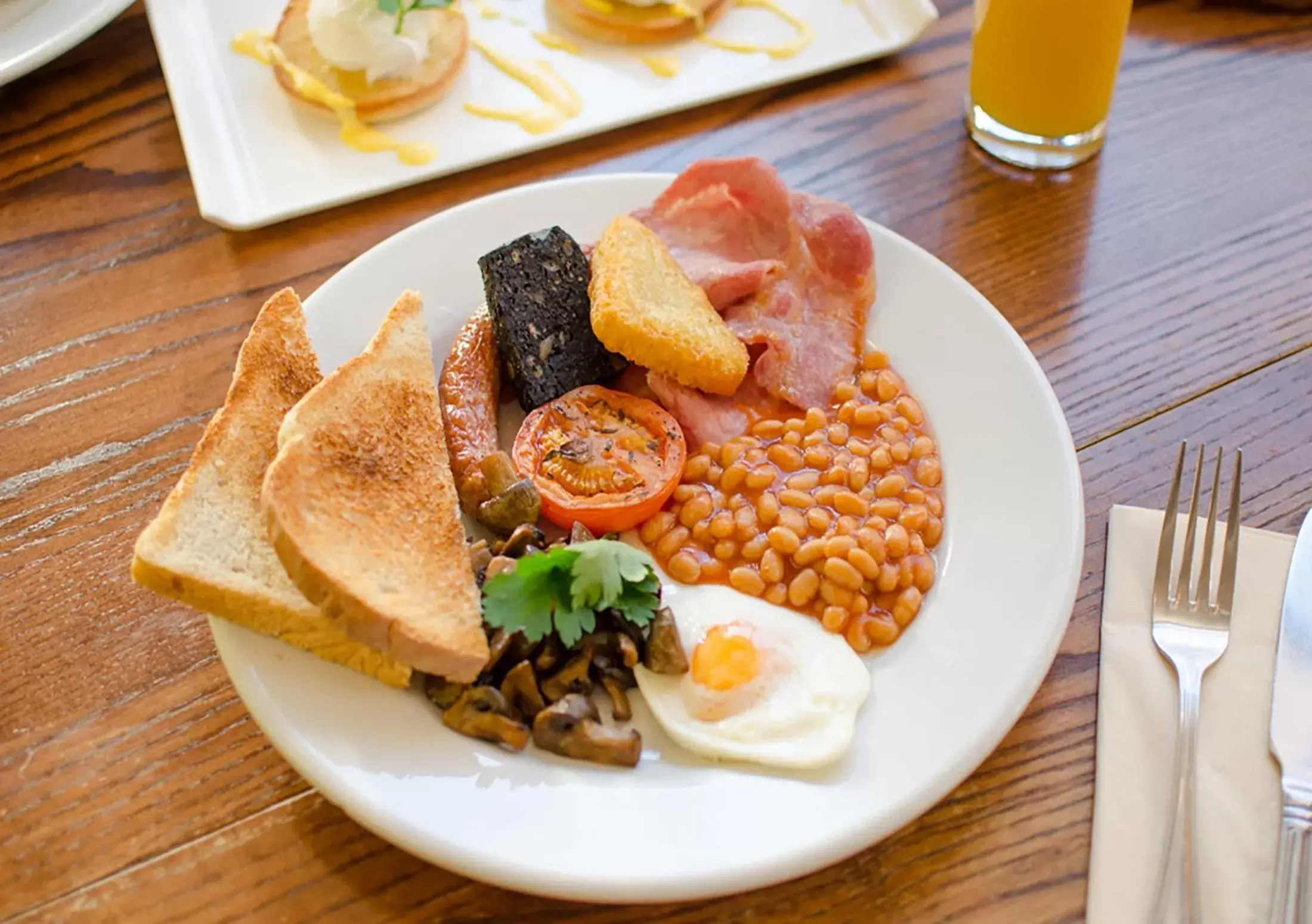 English/Irish breakfast, Food in The Kings Head Hotel