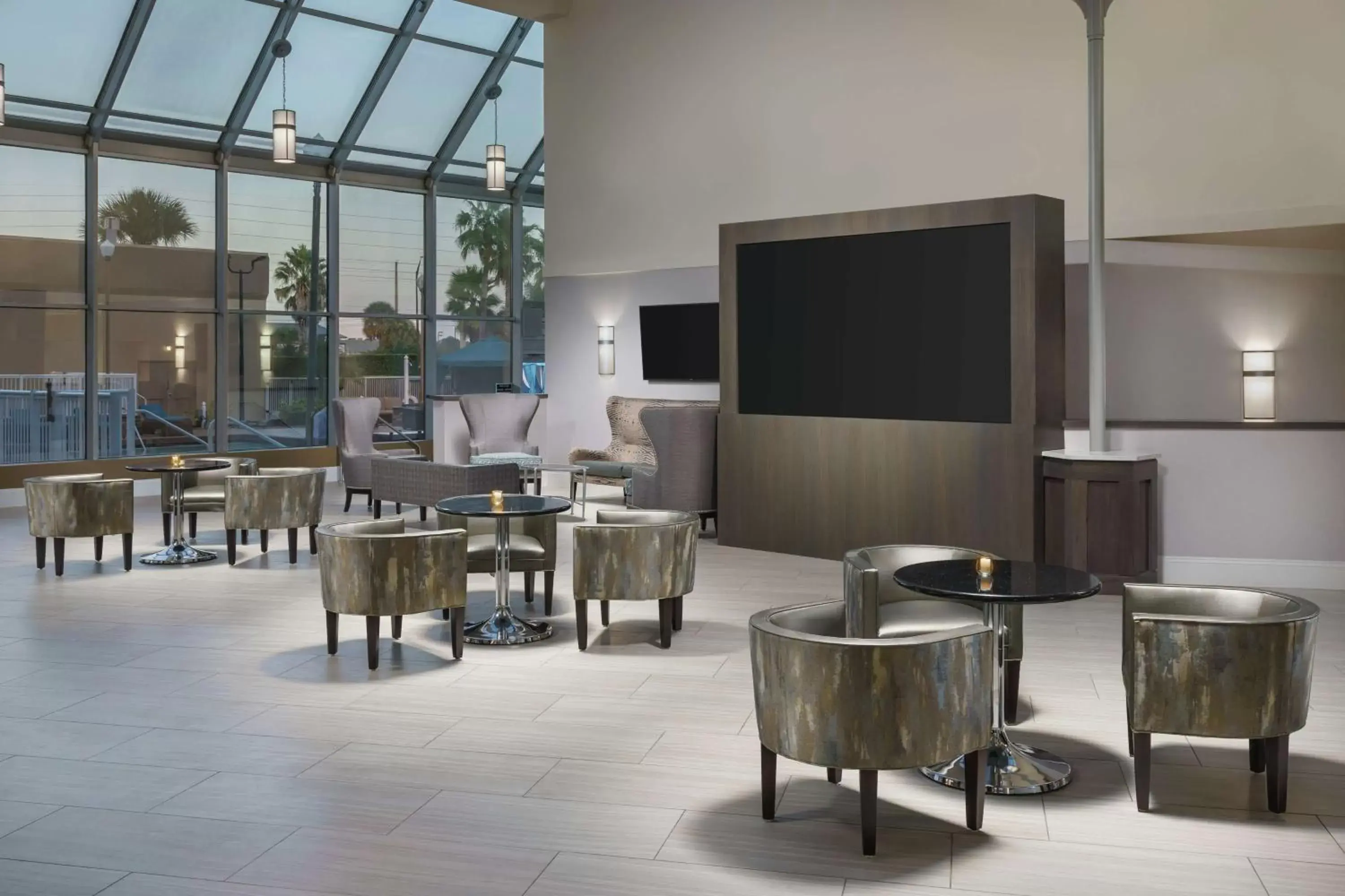 Lobby or reception in DoubleTree by Hilton Orlando Airport Hotel